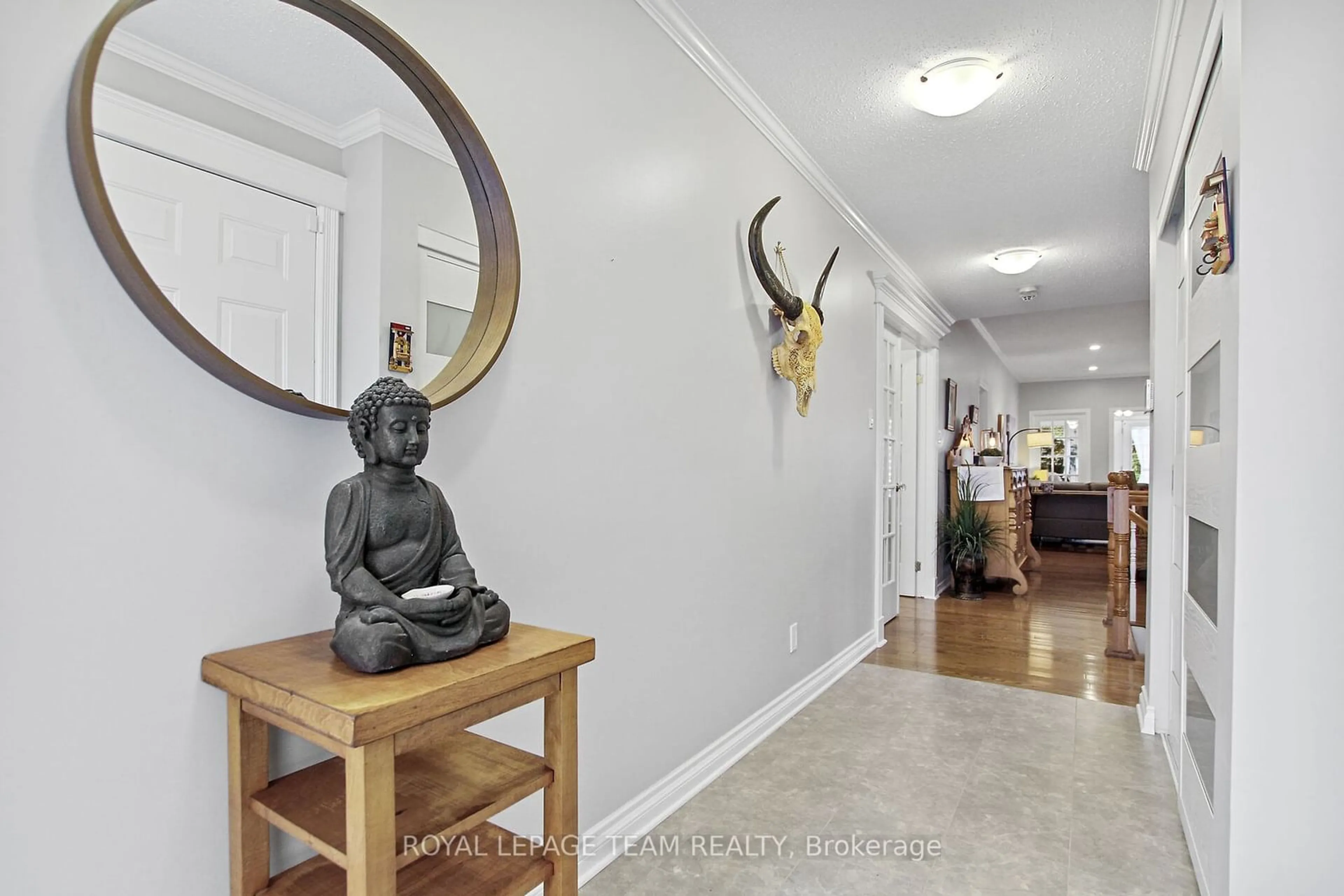 Indoor entryway for 34 Grand Harbour Crt, Stittsville - Munster - Richmond Ontario K2S 1H2