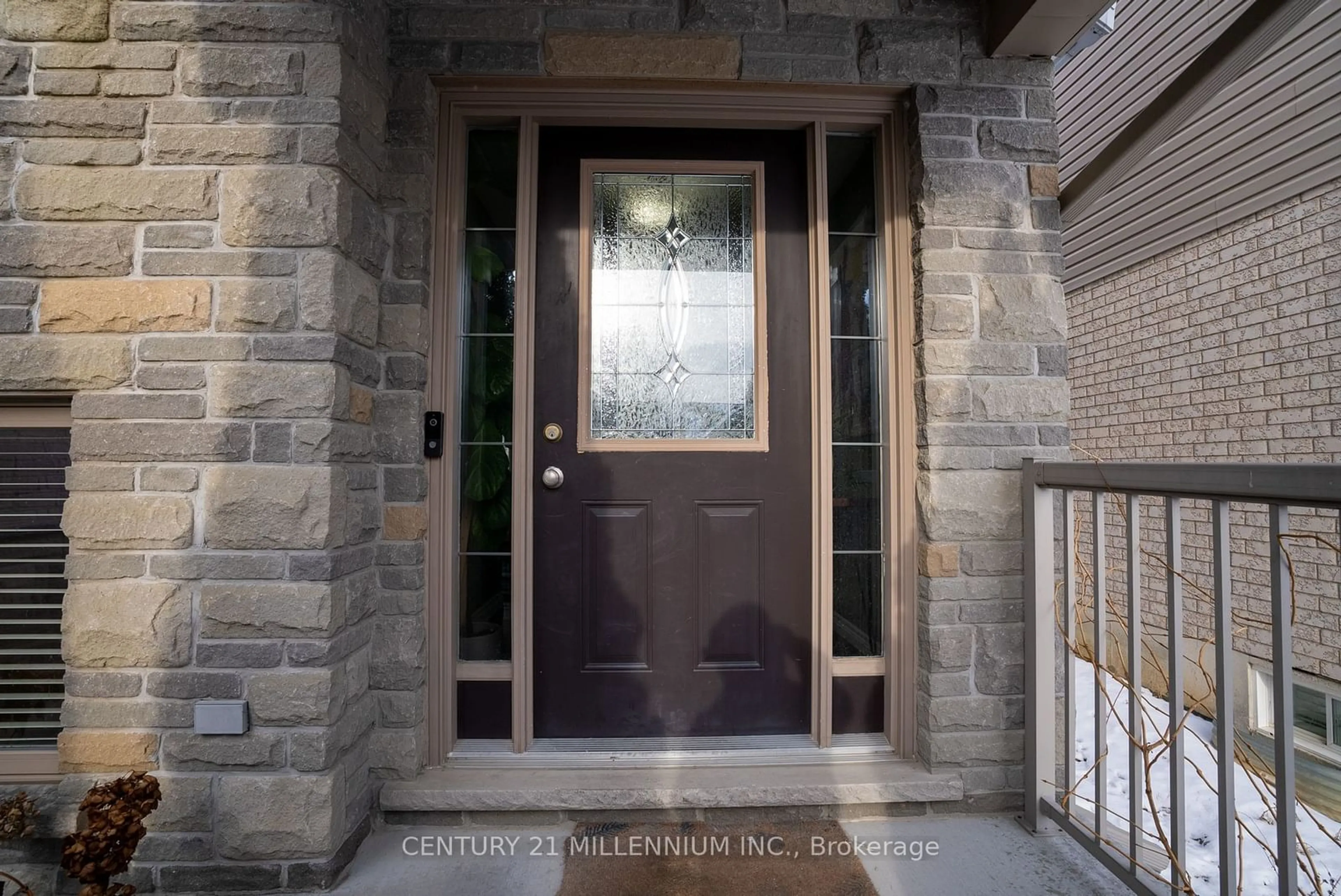 Indoor entryway for 660 Normandy Dr, Woodstock Ontario N4T 0B6