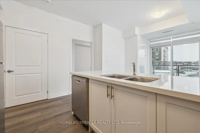 Additional property image - 470 Dundas St Unit 219