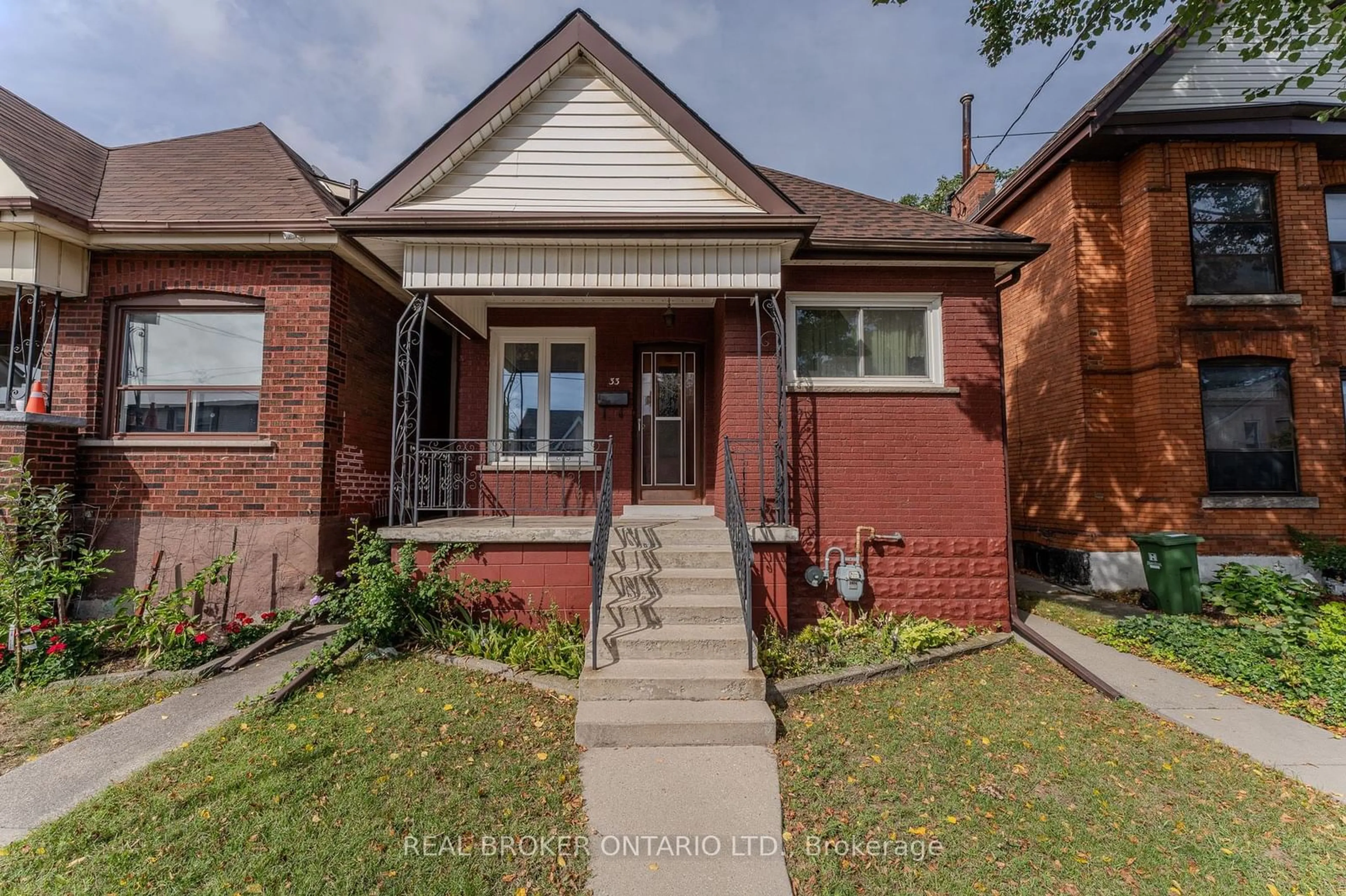 Home with brick exterior material, street for 33 Clyde St, Hamilton Ontario L8L 5R5