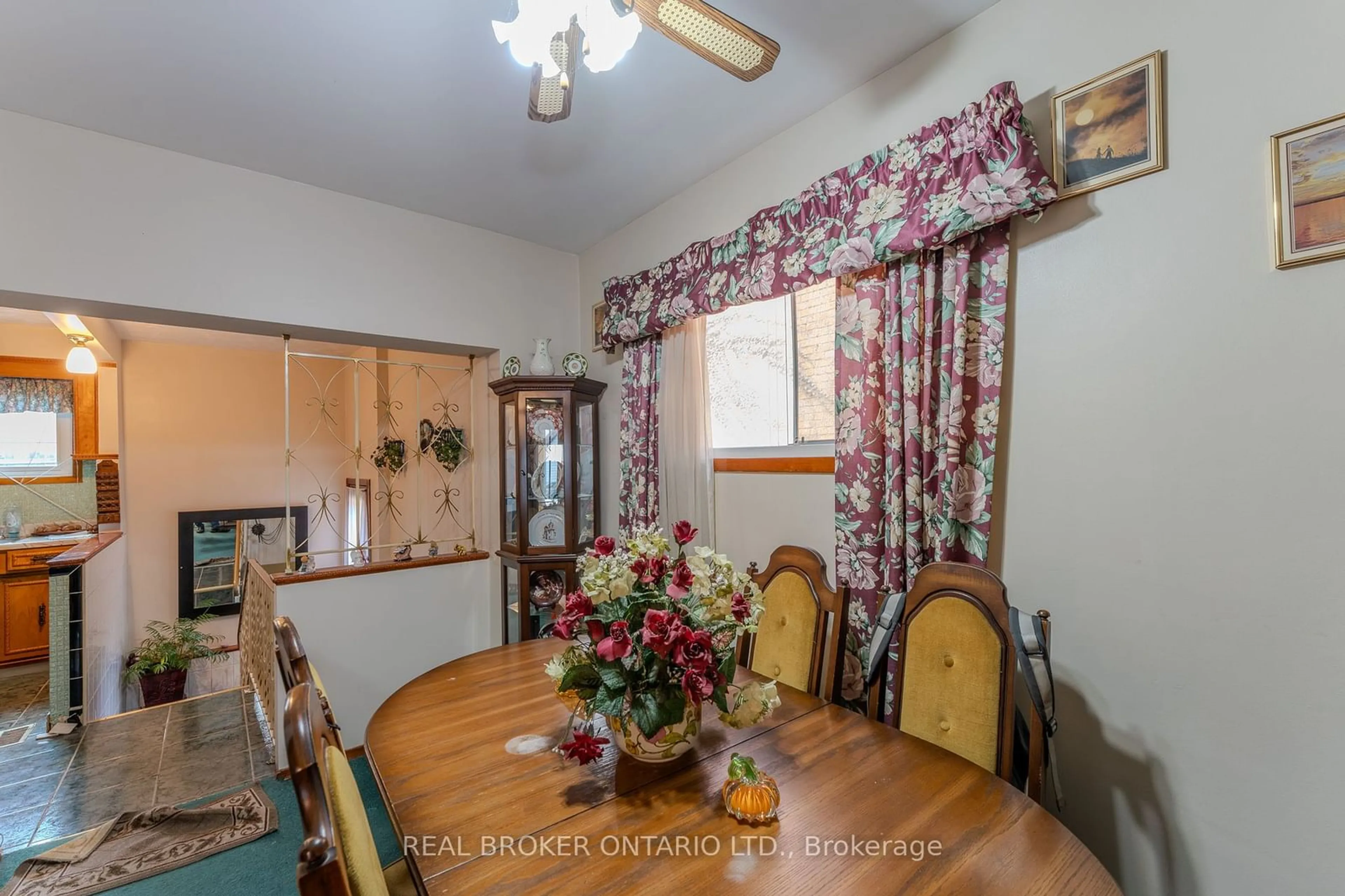 Dining room, unknown for 33 Clyde St, Hamilton Ontario L8L 5R5