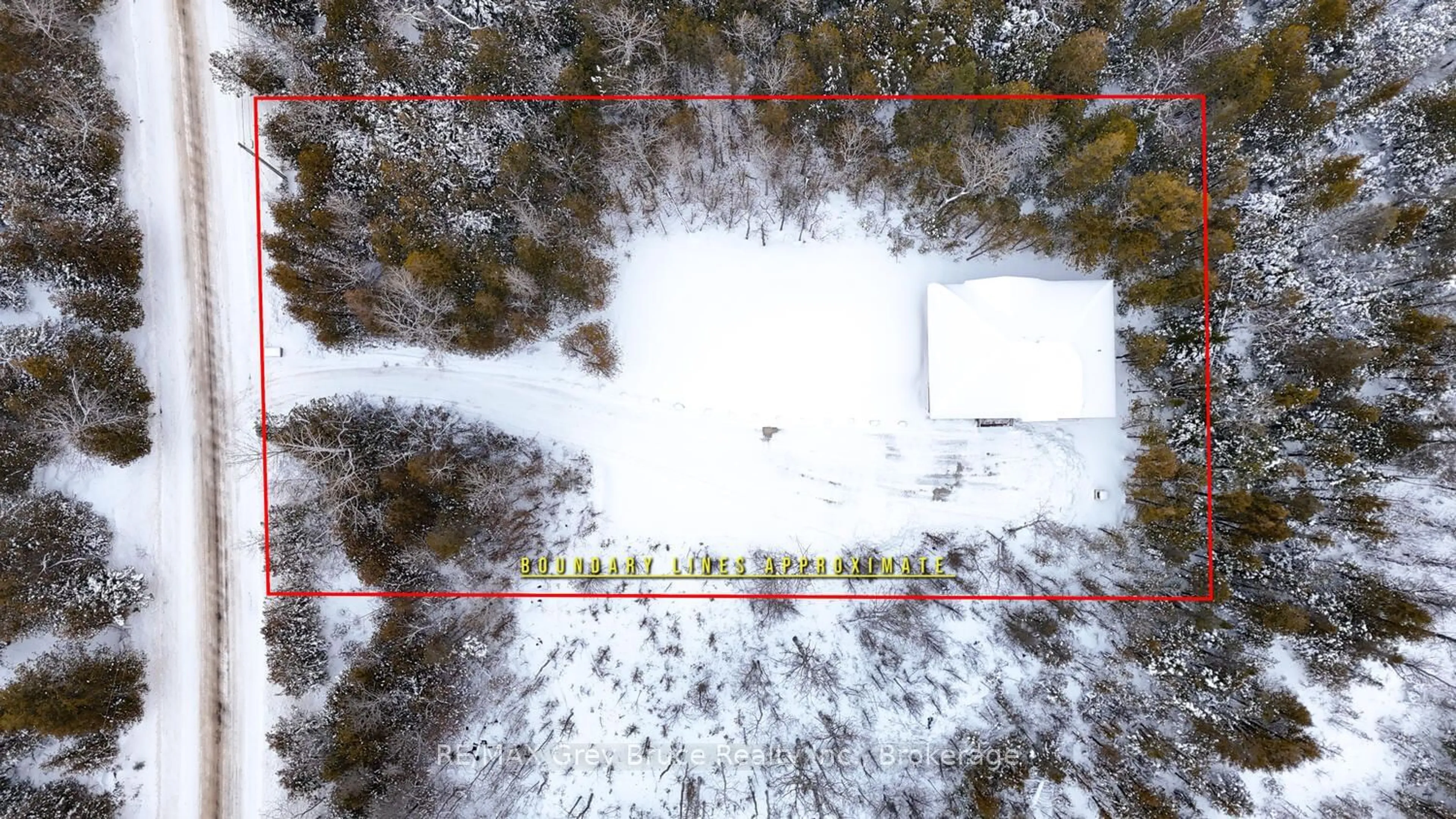 A pic from outside/outdoor area/front of a property/back of a property/a pic from drone, building for 10 Miller Lake Rd, Northern Bruce Peninsula Ontario N0H 1Z0