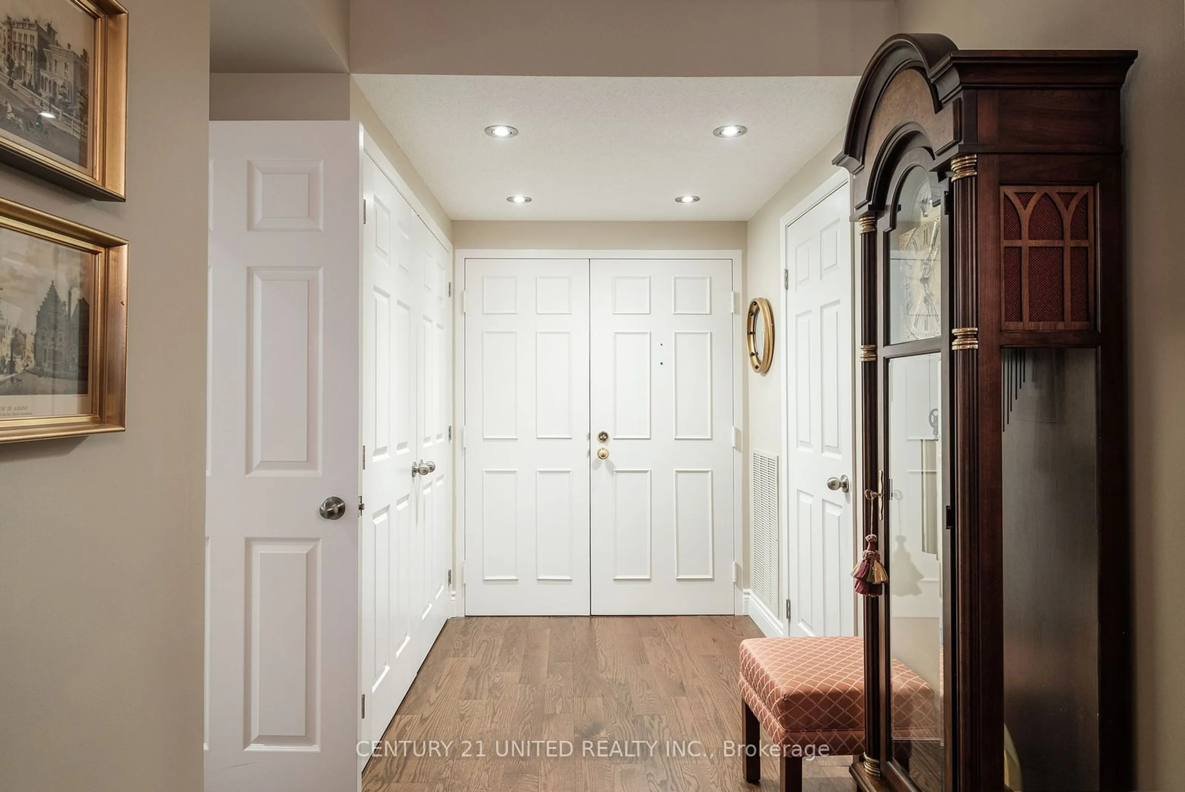 Indoor entryway for 1818 Cherryhill Rd #301, Peterborough Ontario K9K 1S6