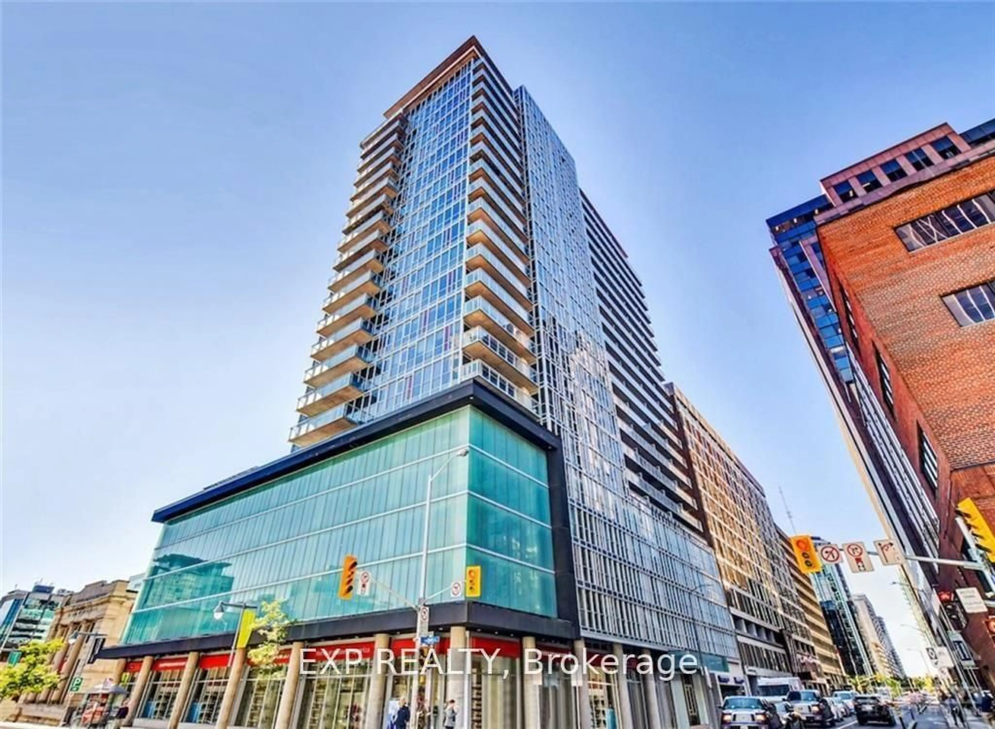 Indoor foyer for 324 LAURIER Ave #2109, Ottawa Centre Ontario K1P 0A4