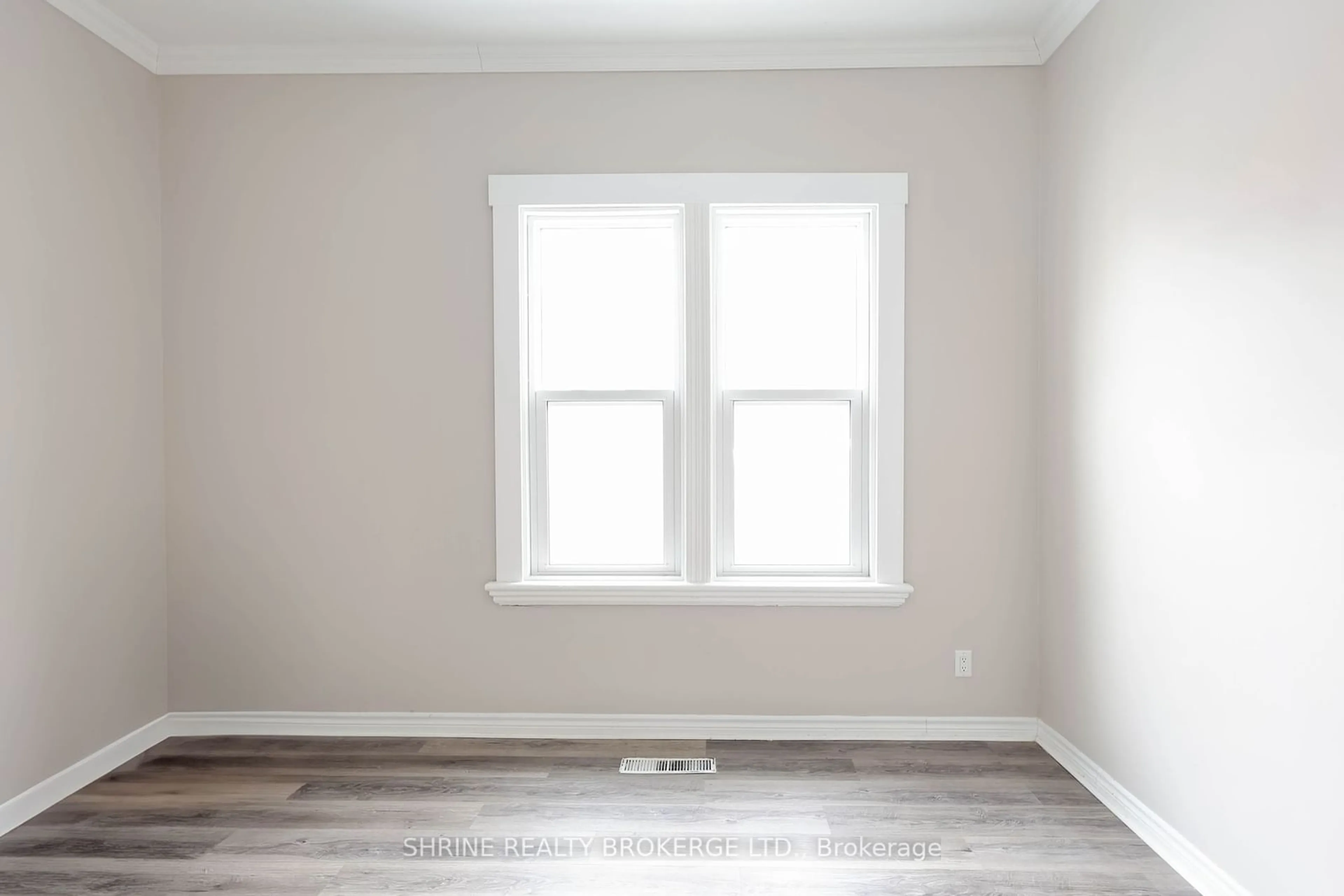 A pic of a room for 480 Quebec St, London Ontario N5W 3Y5