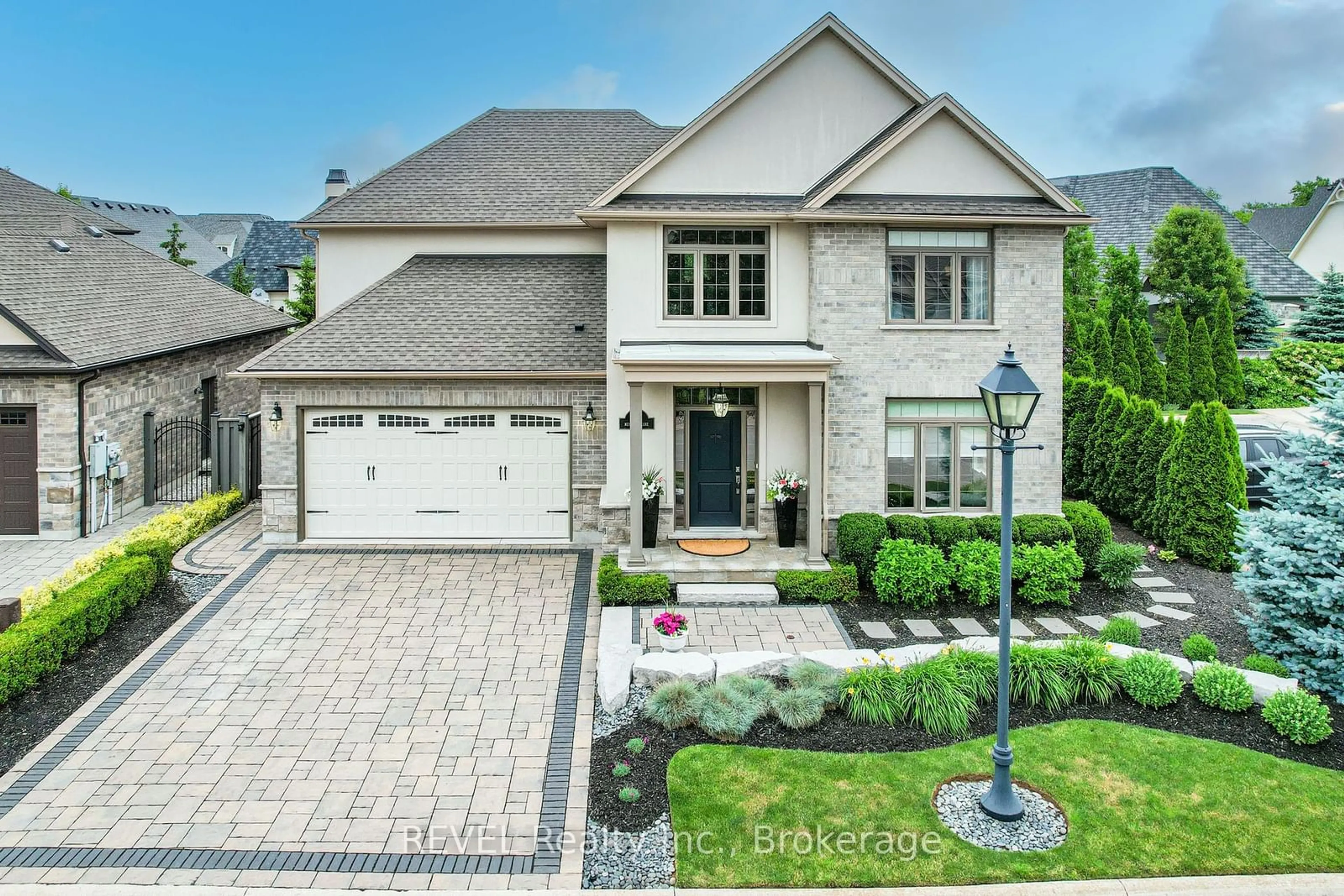 Home with brick exterior material, street for 4 Meritage Lane, Niagara-on-the-Lake Ontario L0S 1J0