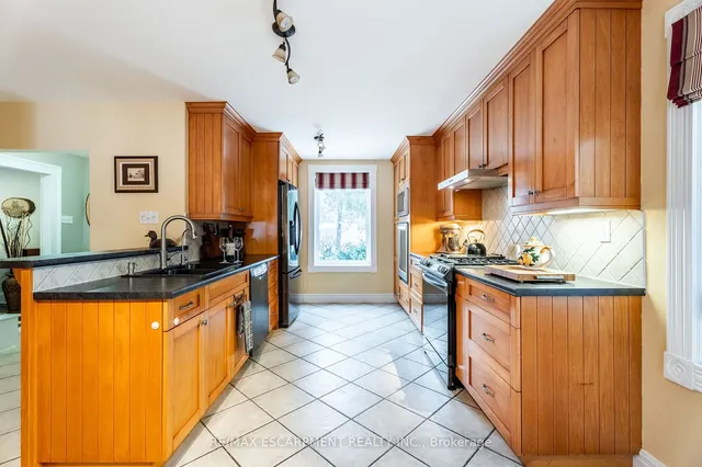 Additional property image - 1809 Brock Rd