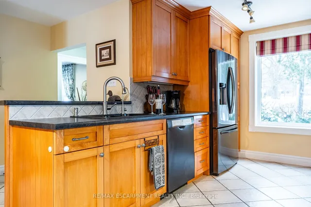 Additional property image - 1809 Brock Rd