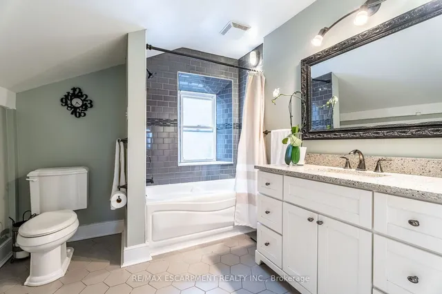 Additional property image - 1809 Brock Rd