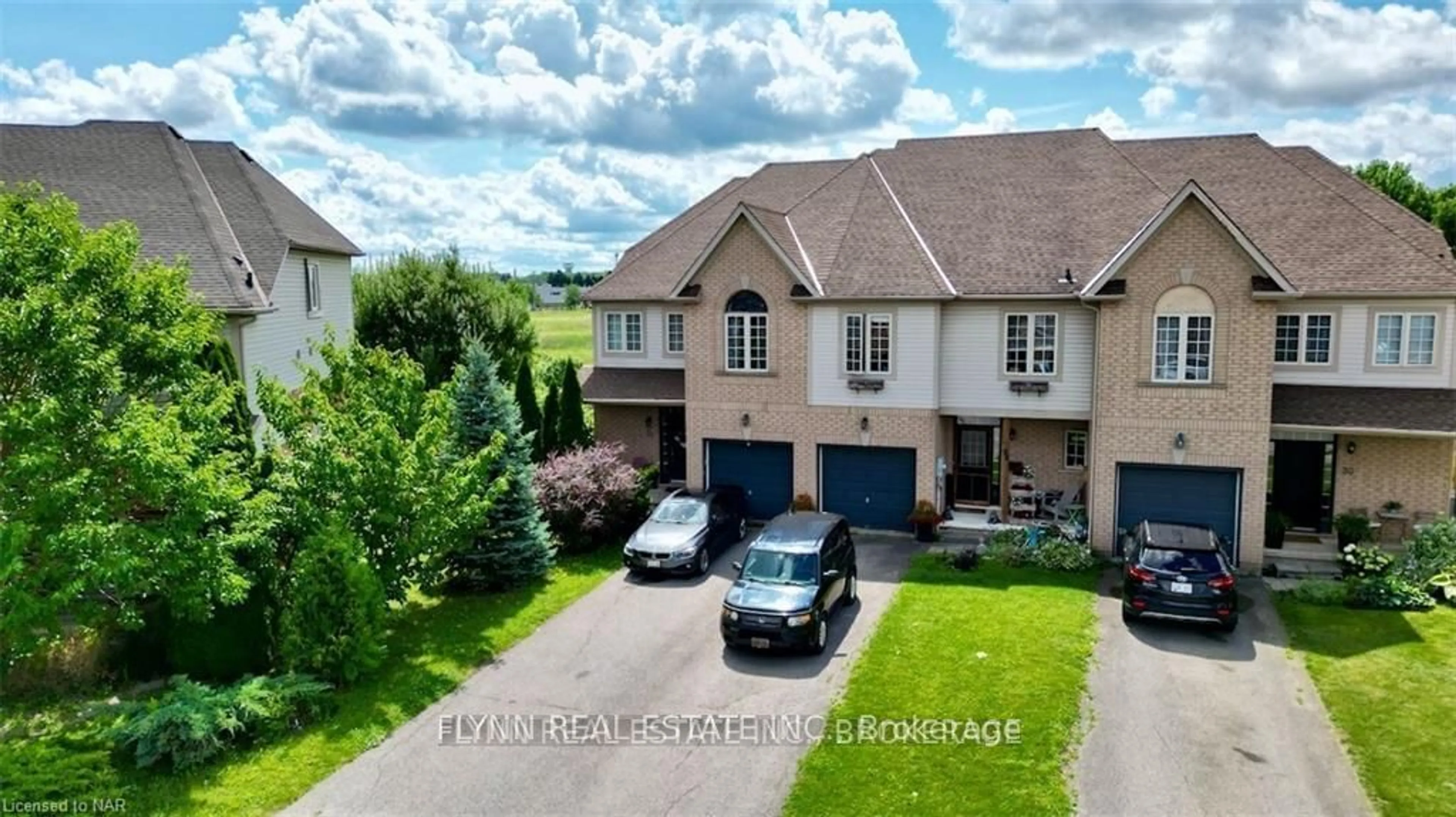 A pic from outside/outdoor area/front of a property/back of a property/a pic from drone, street for 34 NATALIE Crt, Thorold Ontario L2V 5C6