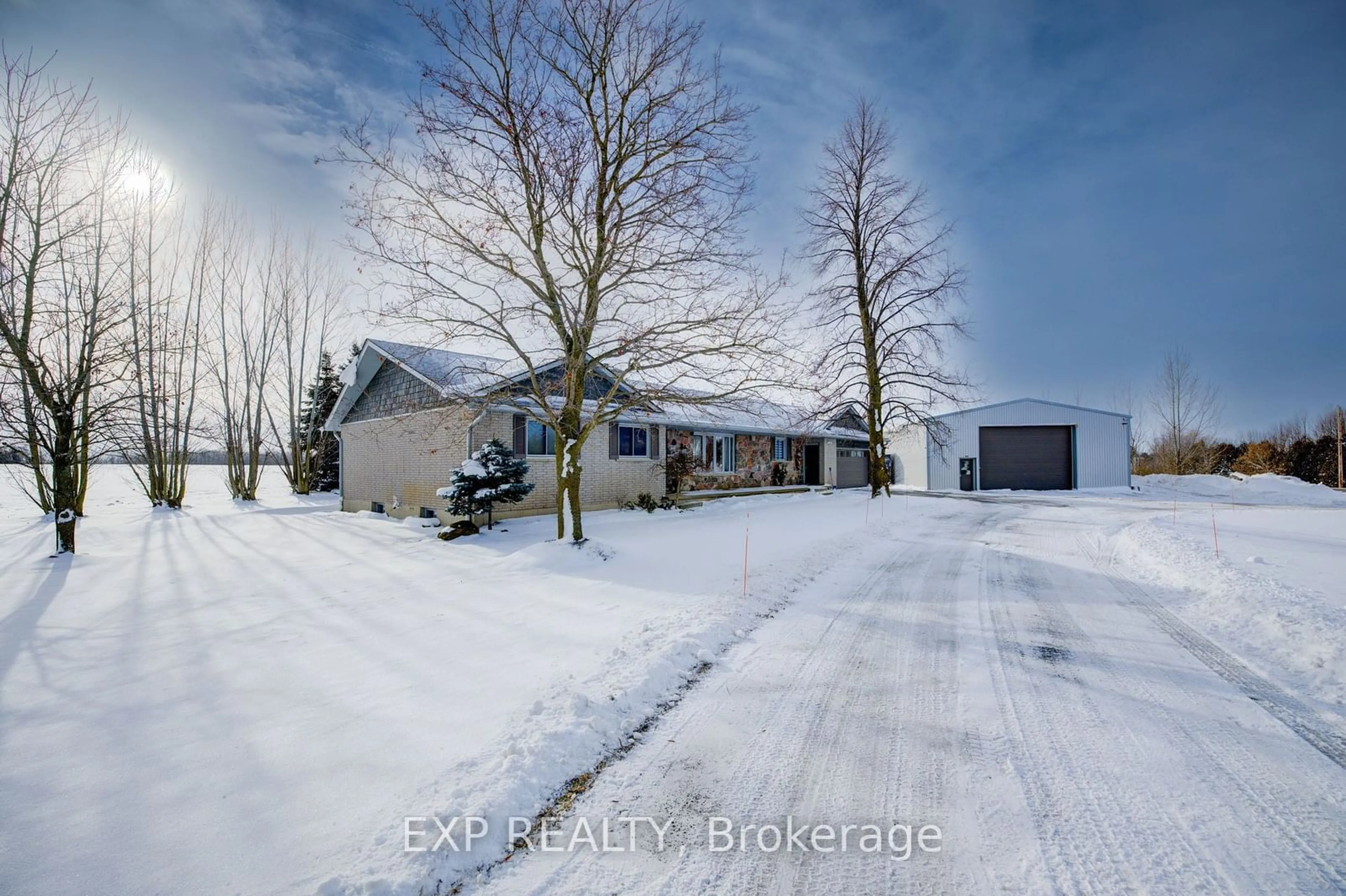 A pic from outside/outdoor area/front of a property/back of a property/a pic from drone, street for 7998 Wellington Rd 7 Rd, Mapleton Ontario N0G 2K0