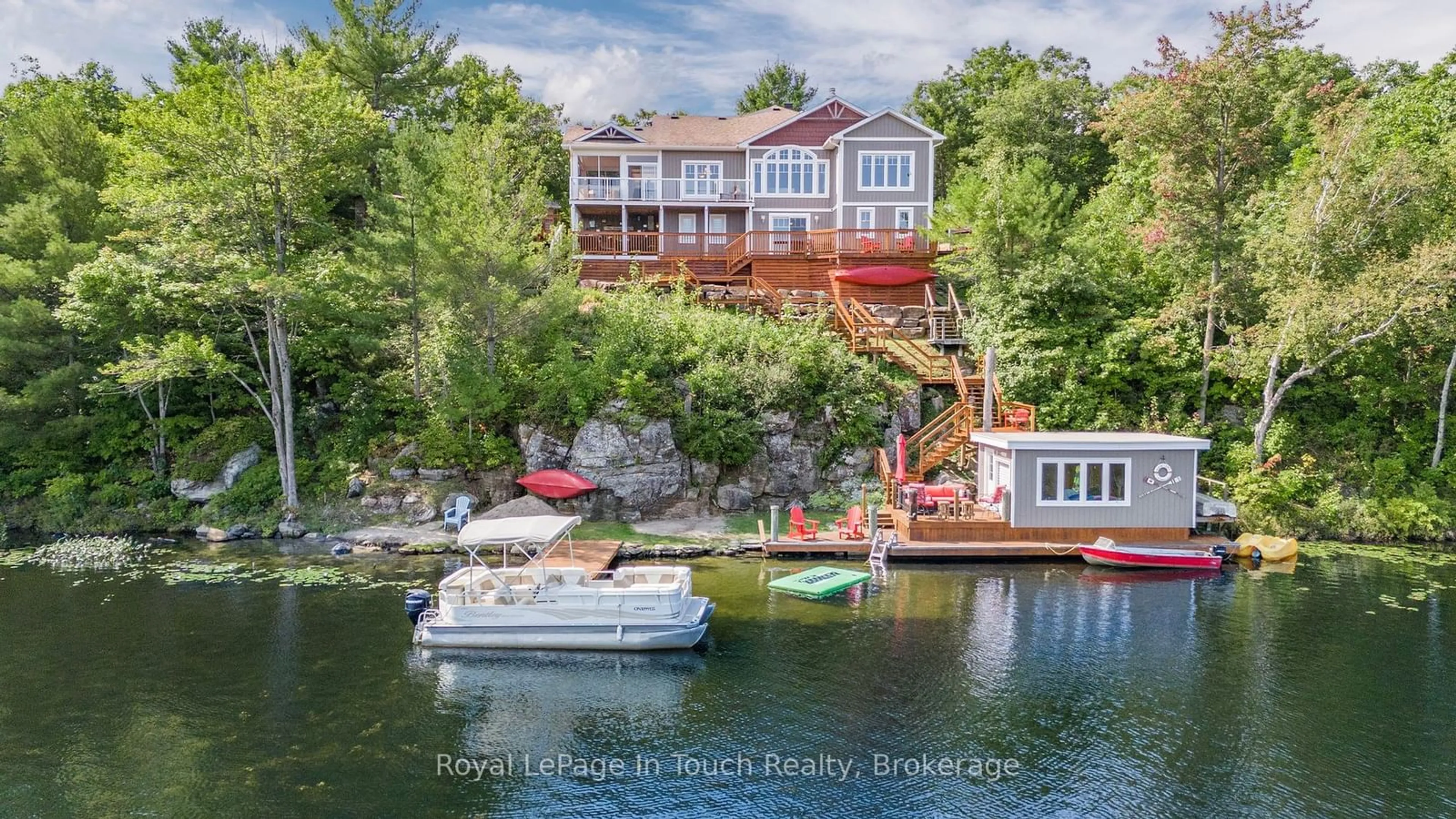 A pic from outside/outdoor area/front of a property/back of a property/a pic from drone, water/lake/river/ocean view for 199 Haskett's Dr, Georgian Bay Ontario L0K 1S0