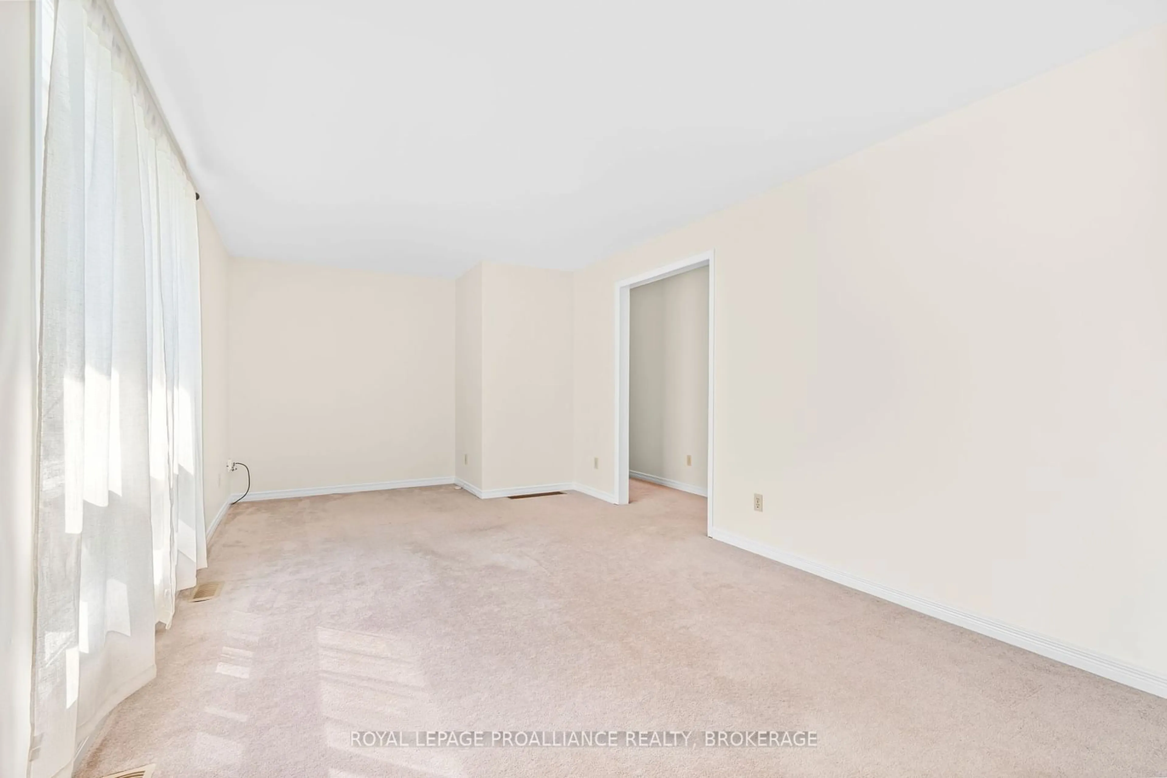 A pic of a room for 1470 MONTREAL St, Kingston Ontario K7K 3L9