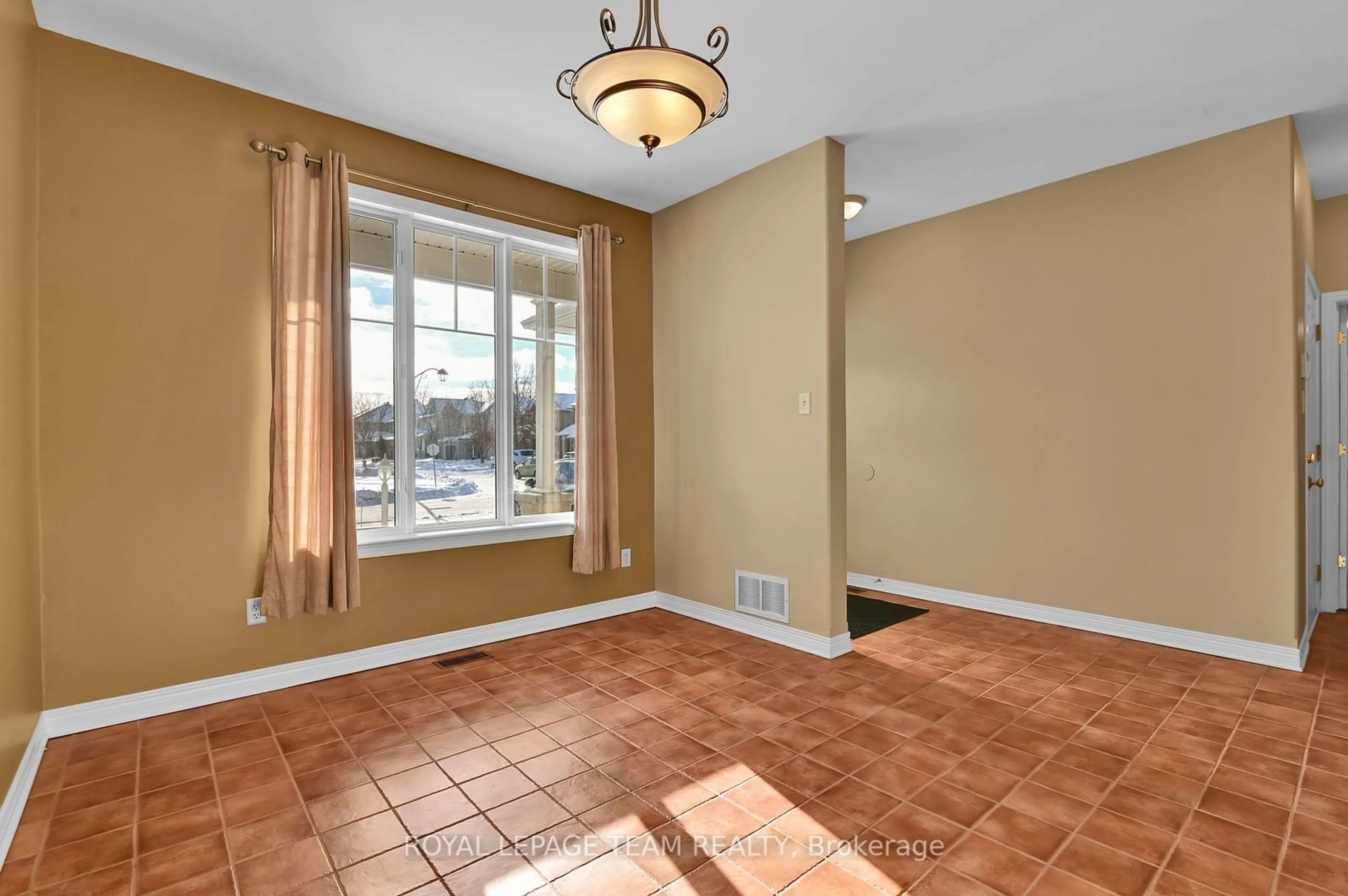 Unknown for 76 Sirocco Cres, Stittsville - Munster - Richmond Ontario K2S 2C9