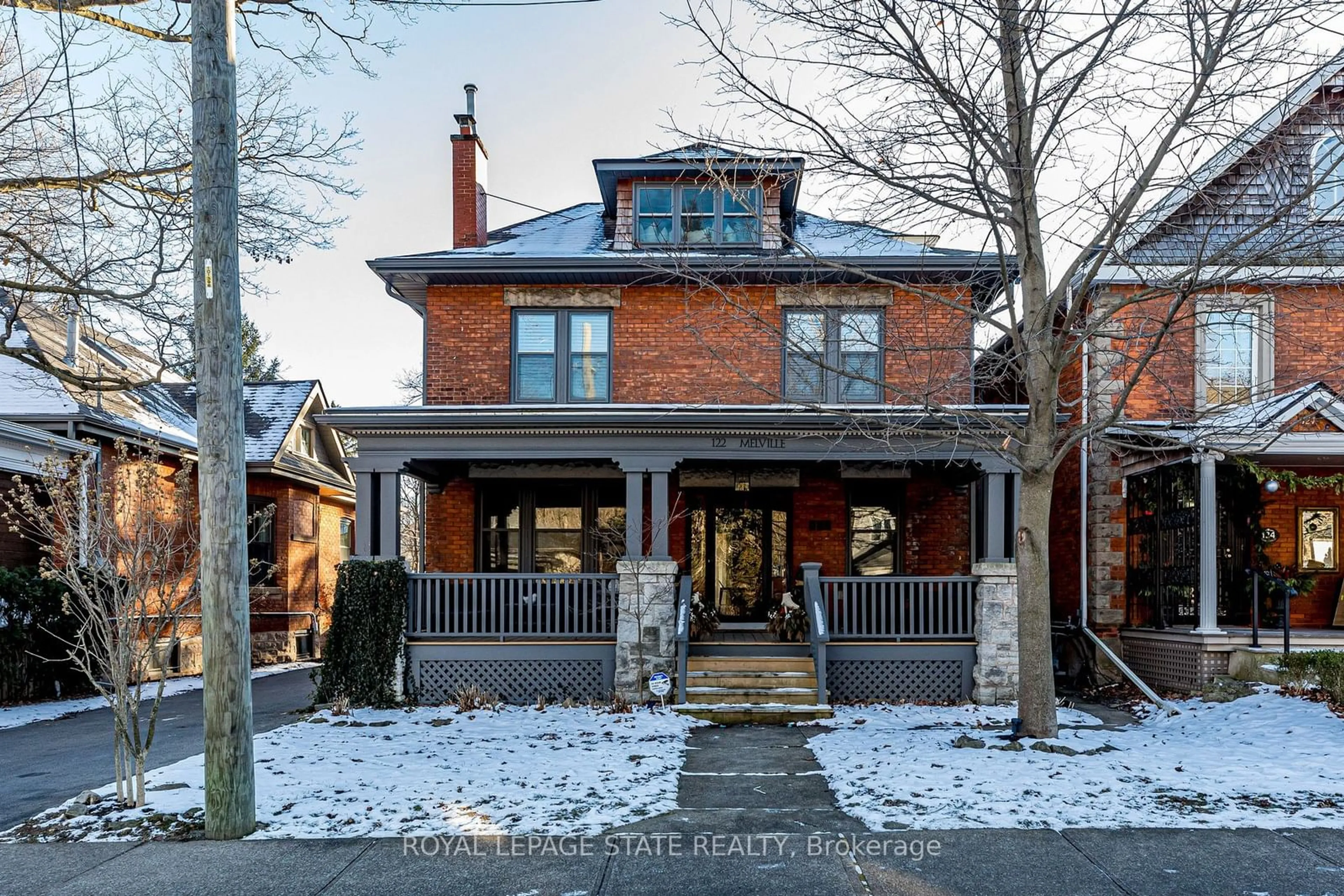 Home with brick exterior material, street for 122 Melville St, Hamilton Ontario L9H 2A5