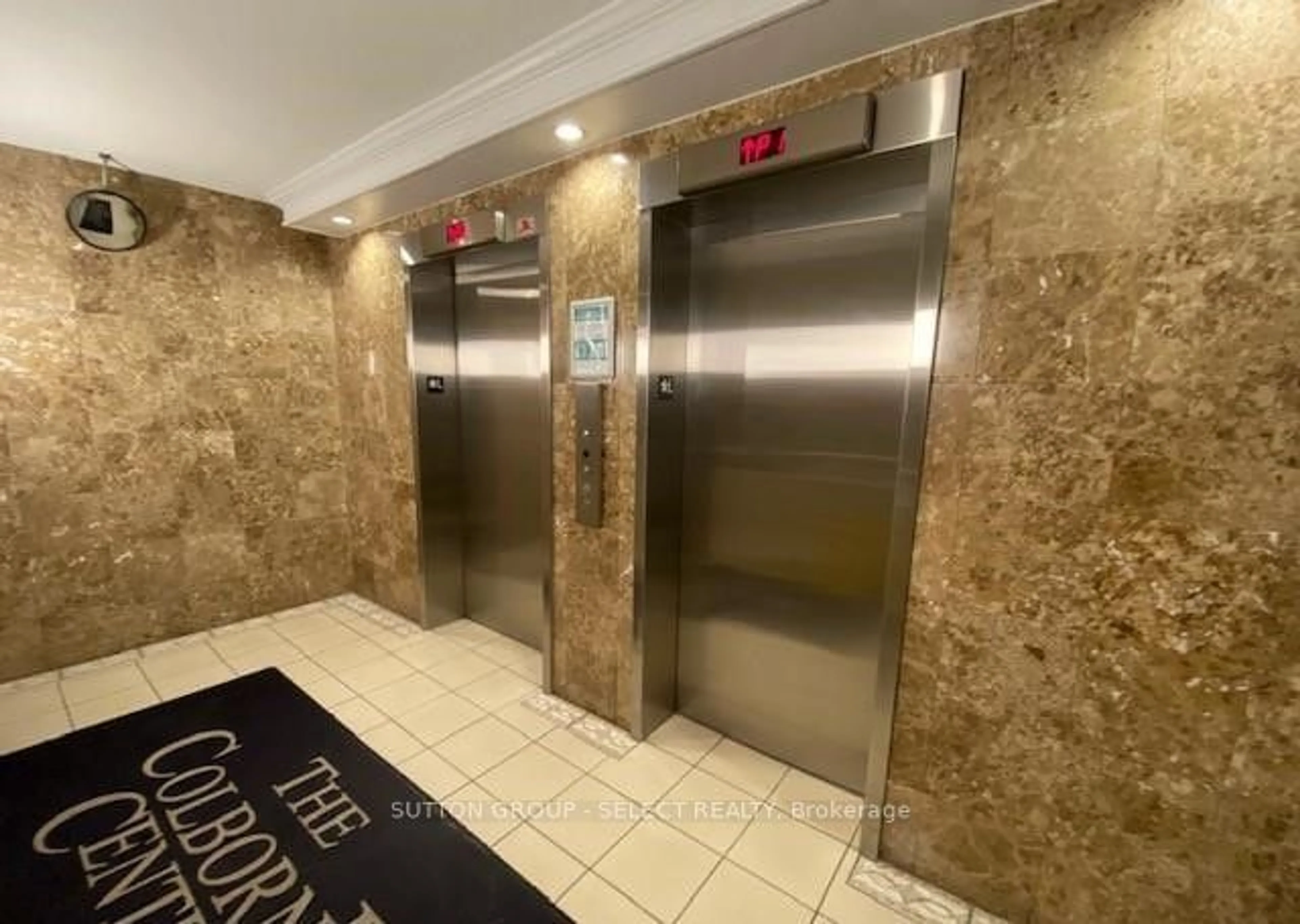 Indoor foyer for 323 Colborne St #2305, London Ontario N6B 3N8