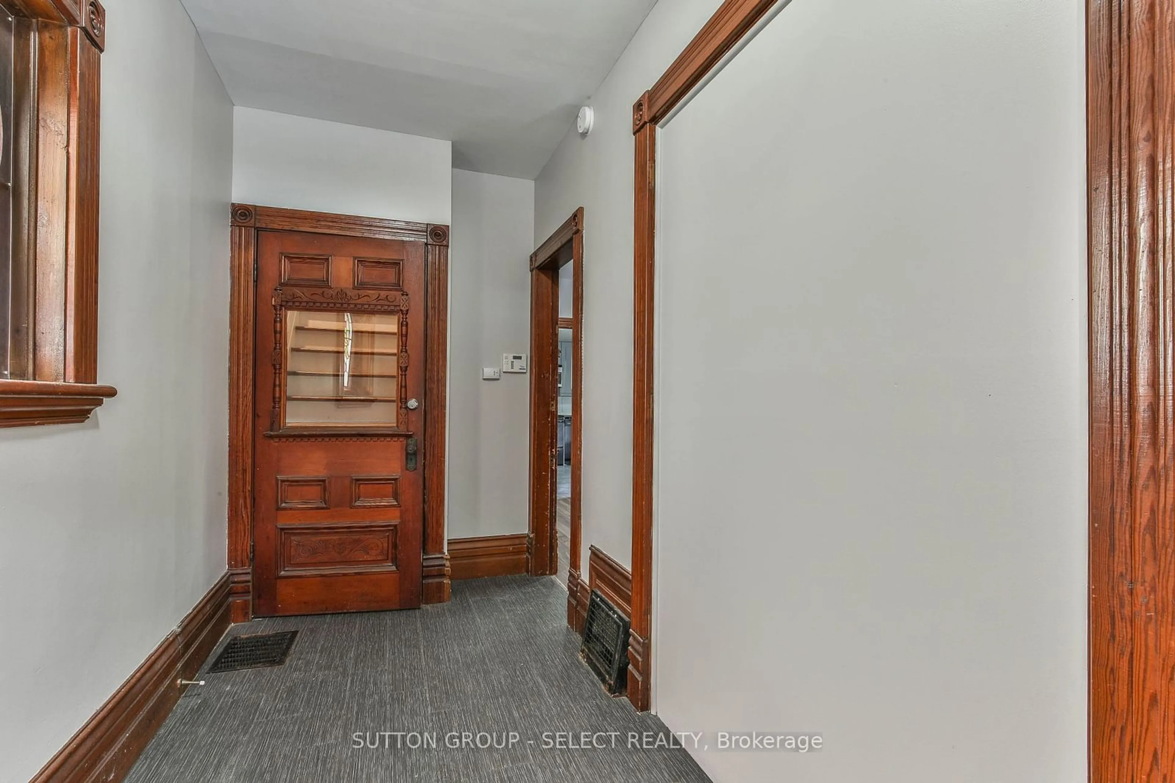 Indoor foyer for 123 Mill St, London Ontario N6A 1P7