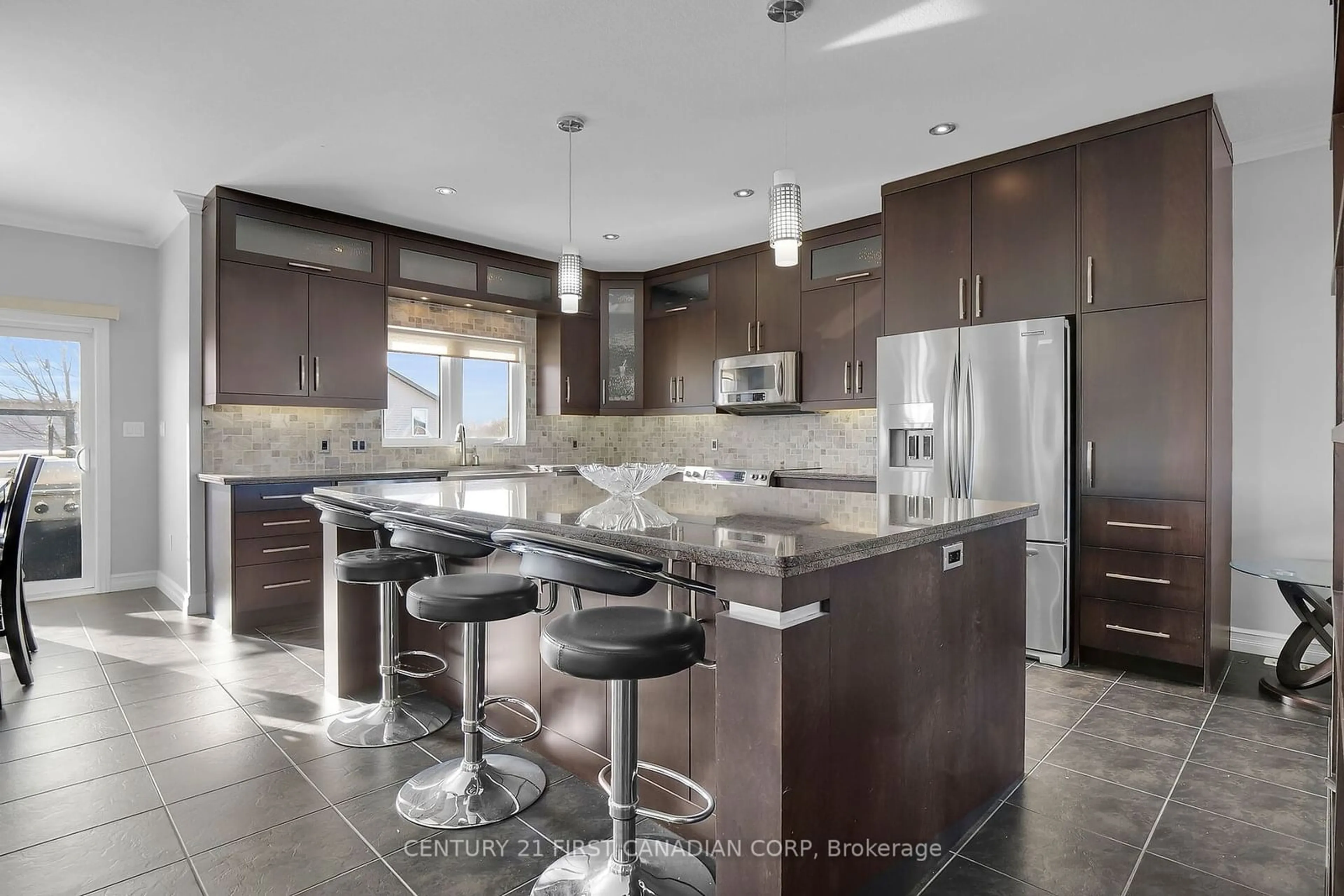 Contemporary kitchen, ceramic/tile floor for 1187 POPPY Crt, London Ontario N6H 0G5