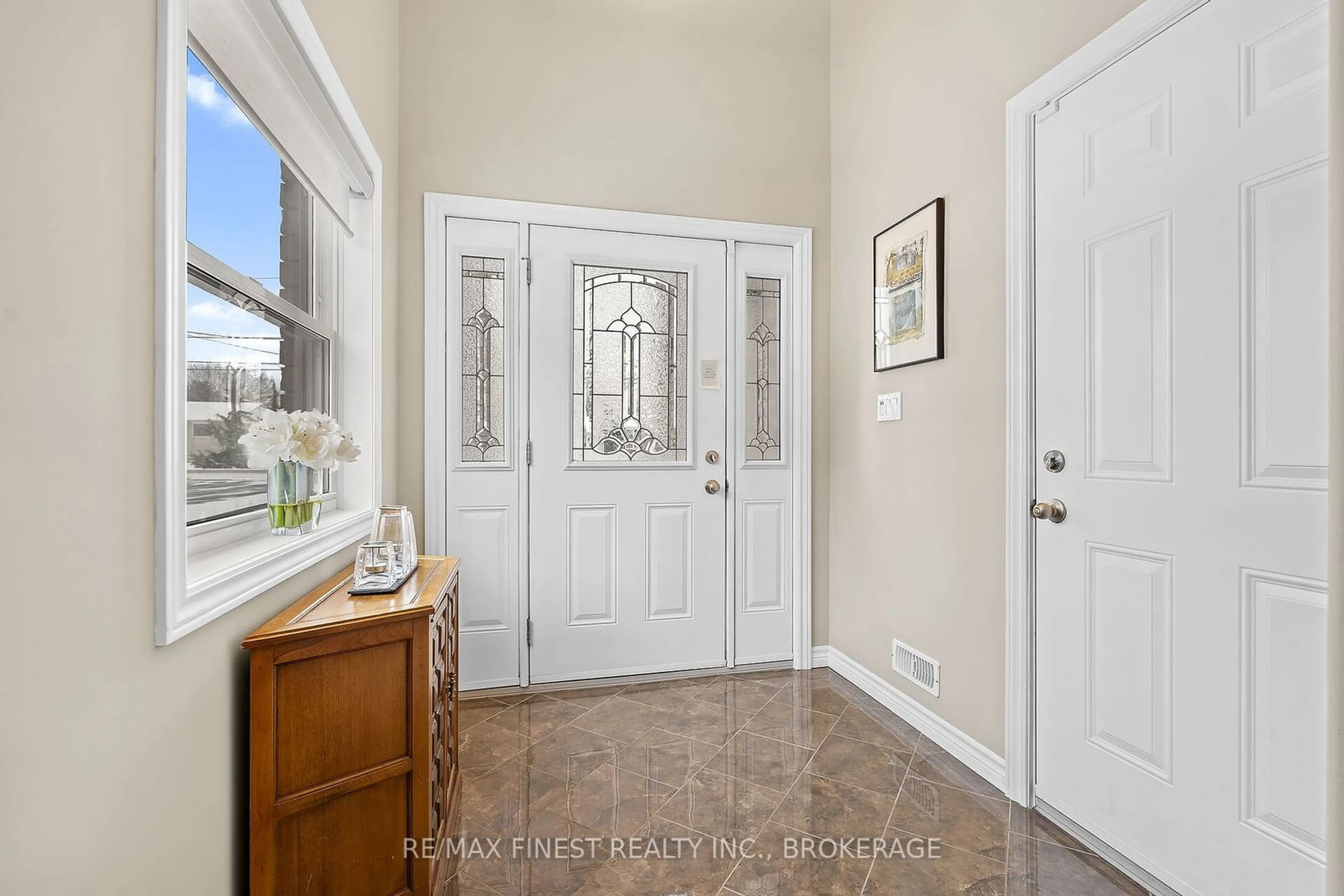 Indoor entryway for 56 Dalgleish Ave, Kingston Ontario K7L 5H6