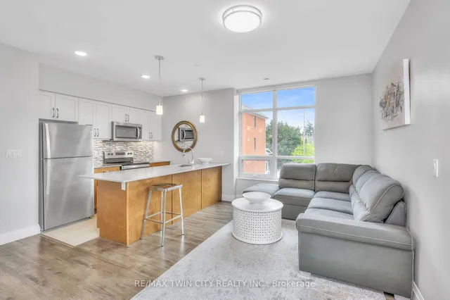 Additional property image - 399 Queen St Unit 211