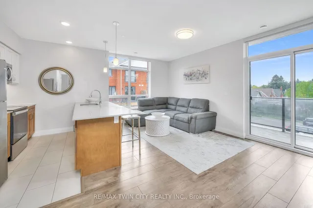 Additional property image - 399 Queen St Unit 211