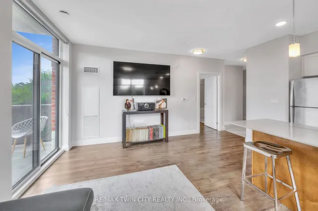 Additional property image - 399 Queen St Unit 211