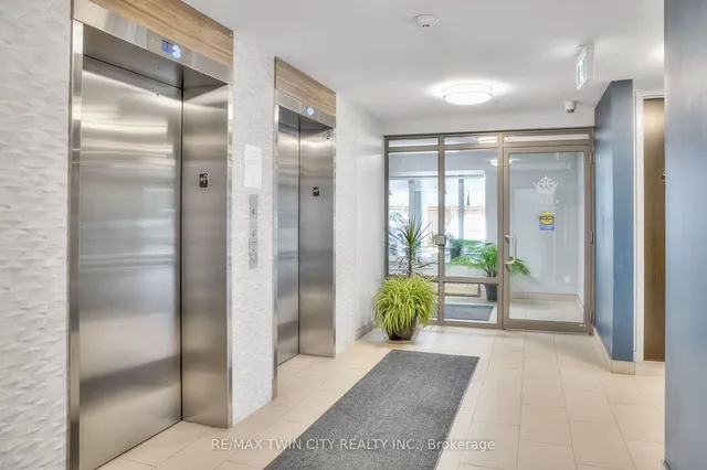 Additional property image - 399 Queen St Unit 211
