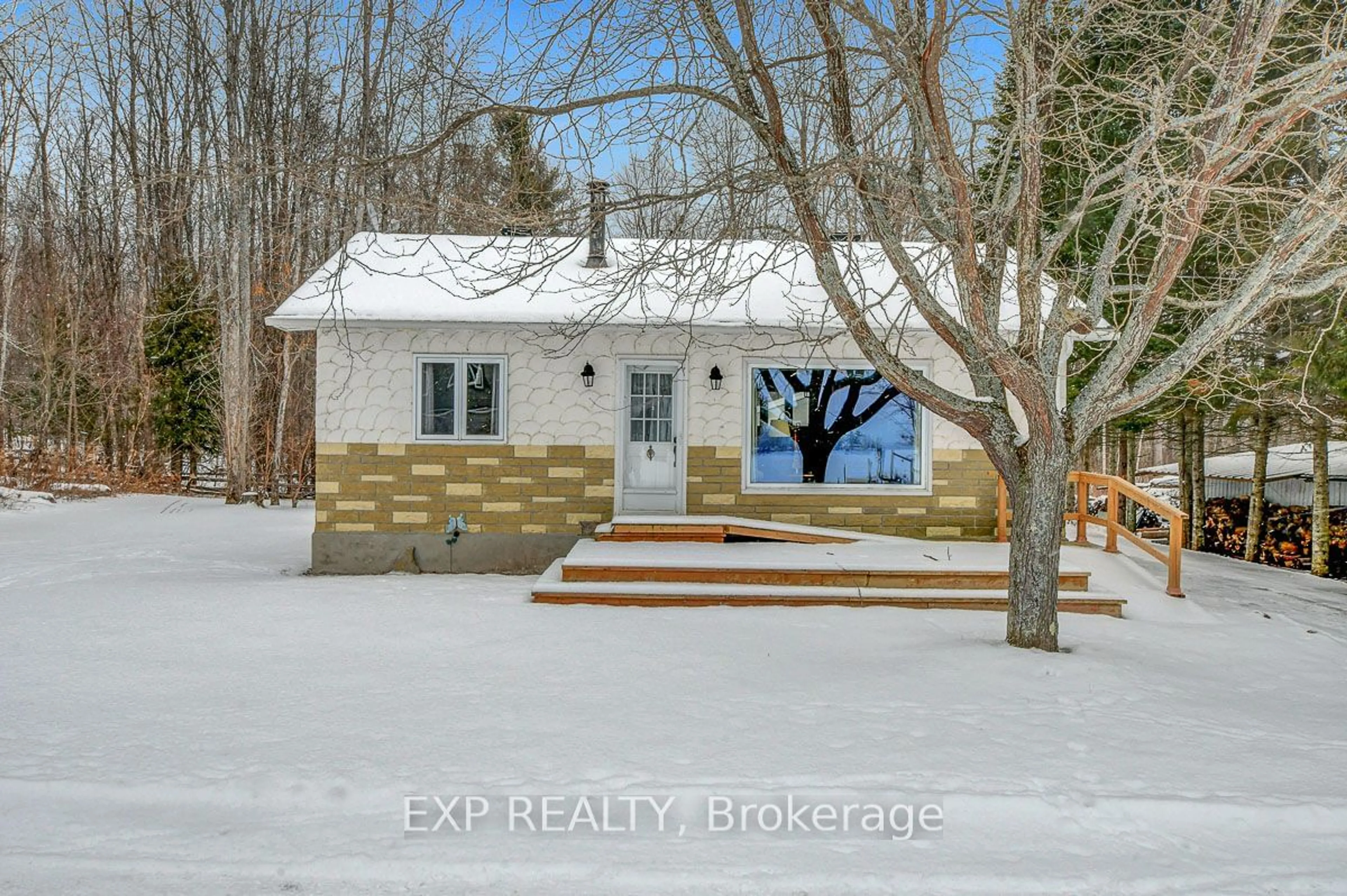 A pic from outside/outdoor area/front of a property/back of a property/a pic from drone, unknown for 115 Craig's Lane, Drummond/North Elmsley Ontario K7C 4L2