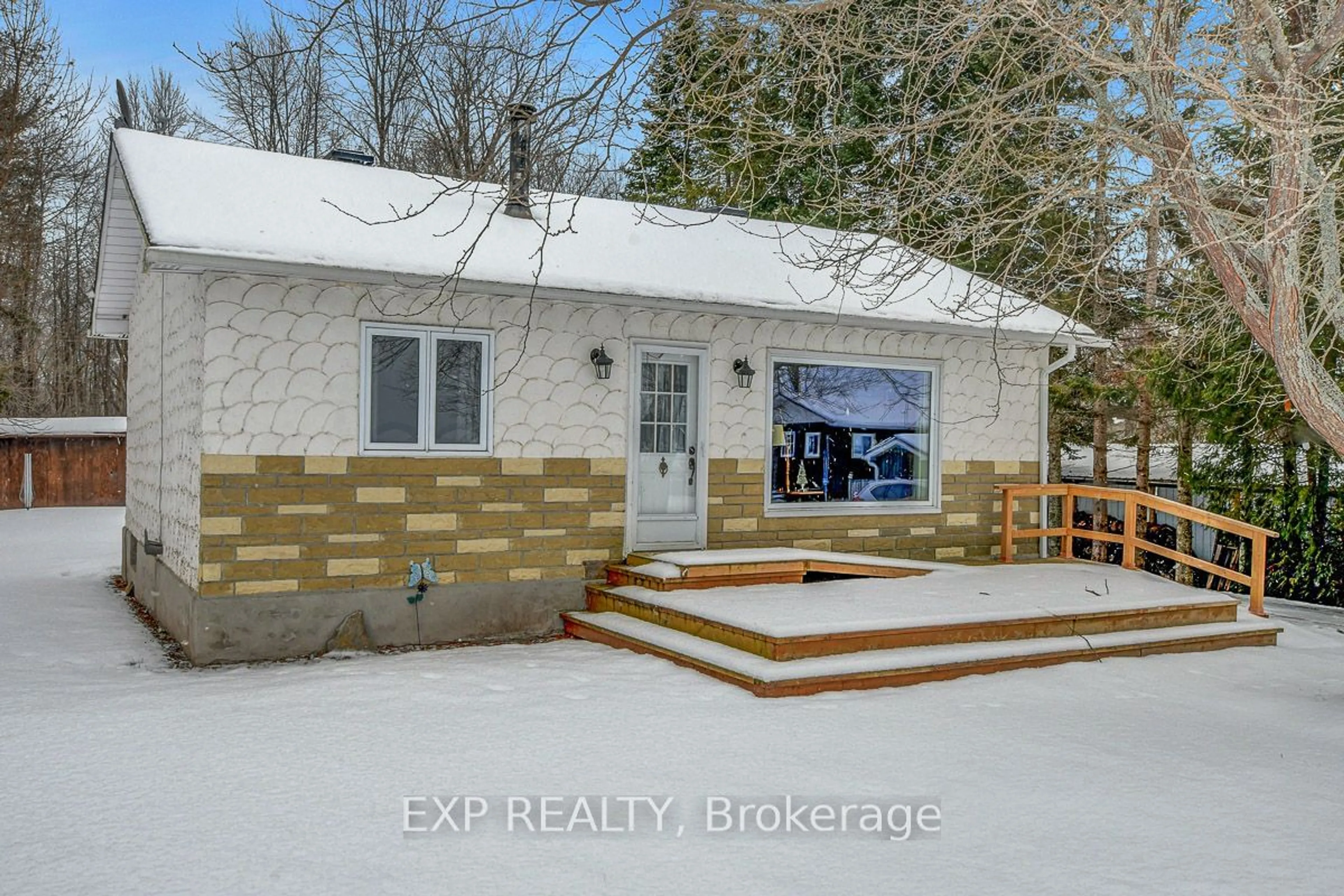 A pic from outside/outdoor area/front of a property/back of a property/a pic from drone, building for 115 Craig's Lane, Drummond/North Elmsley Ontario K7C 4L2