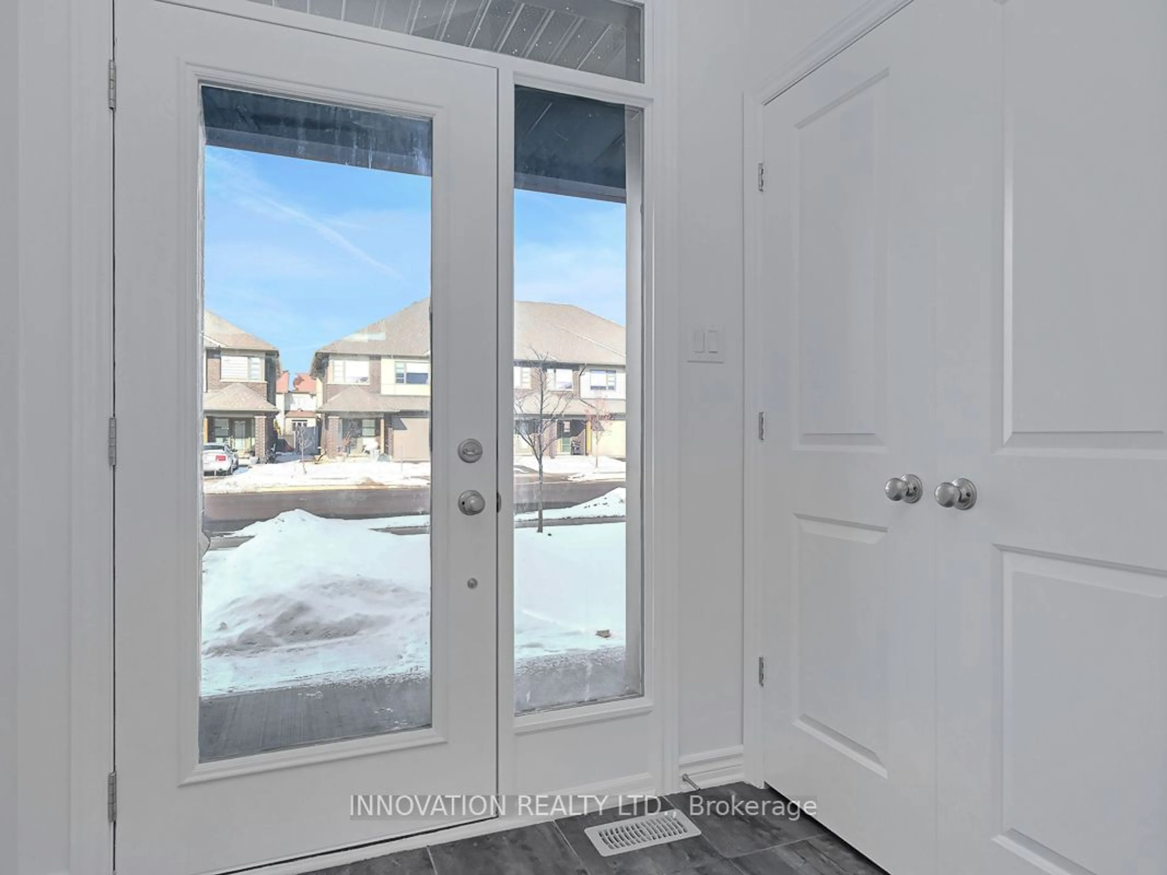 Indoor entryway for 529 Borbridge Ave, Blossom Park - Airport and Area Ontario K4M 0J1