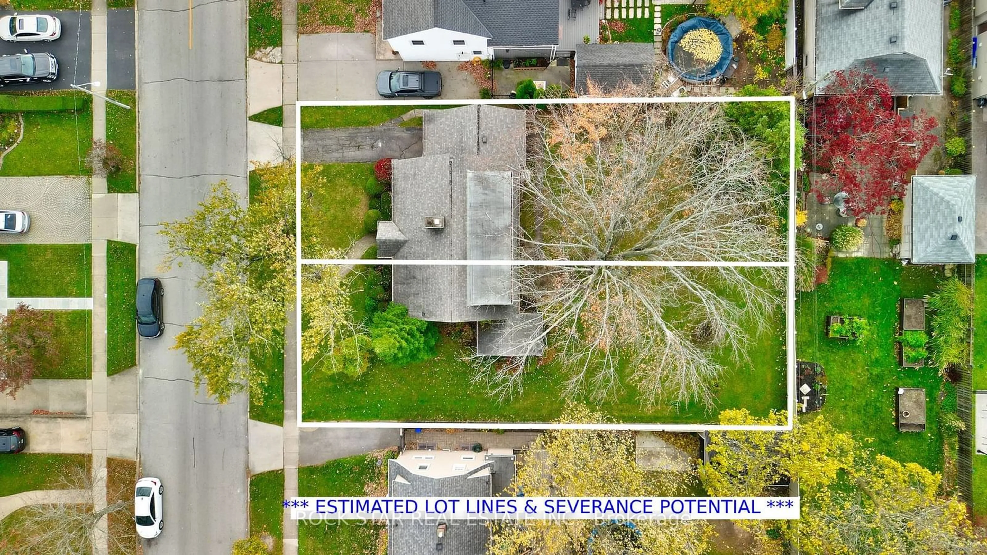 A pic from outside/outdoor area/front of a property/back of a property/a pic from drone, street for 80 South Dr, St. Catharines Ontario L2R 4V4