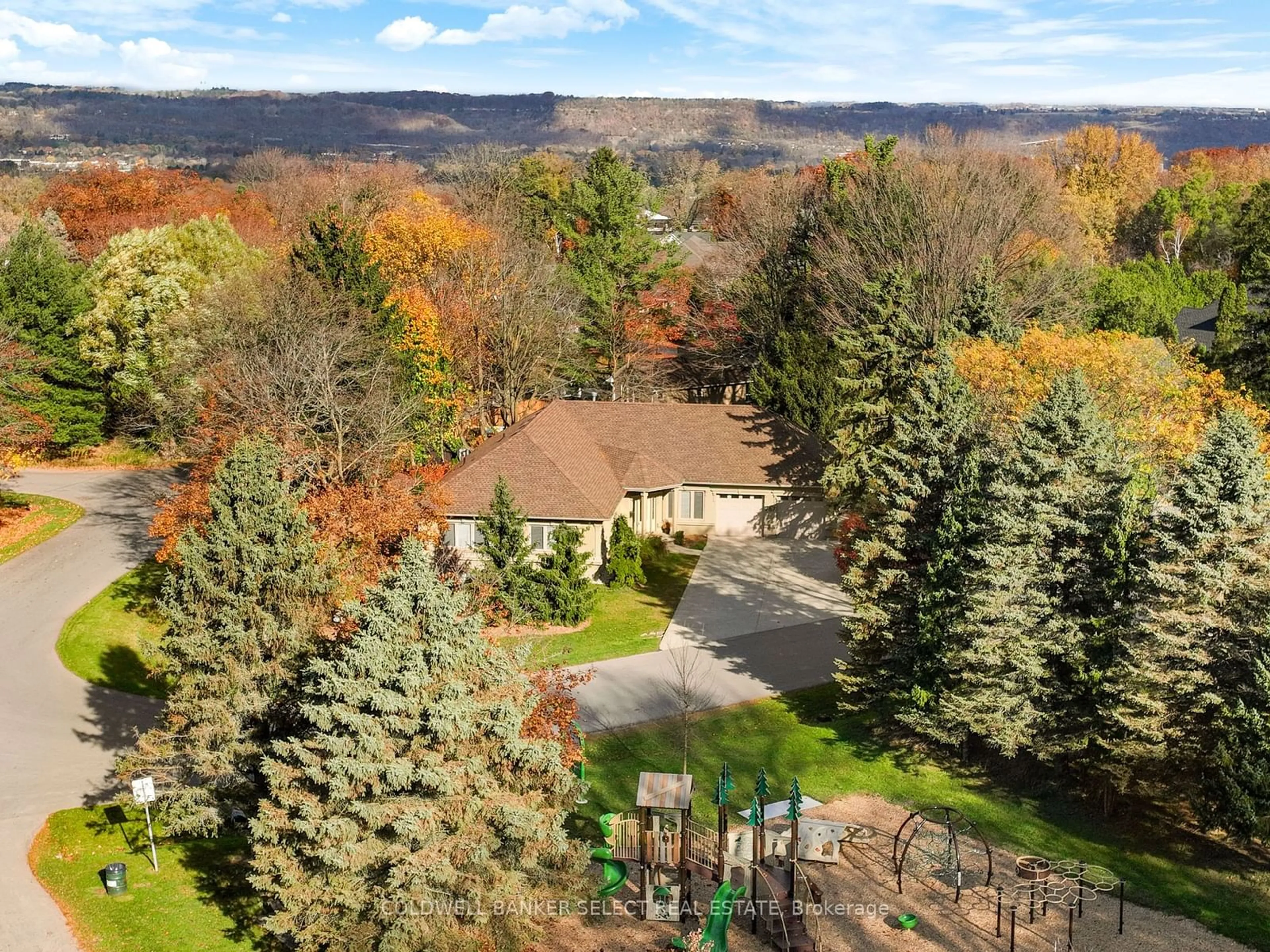 A pic from outside/outdoor area/front of a property/back of a property/a pic from drone, forest/trees view for 767 Alexander Rd, Hamilton Ontario L9G 3E7