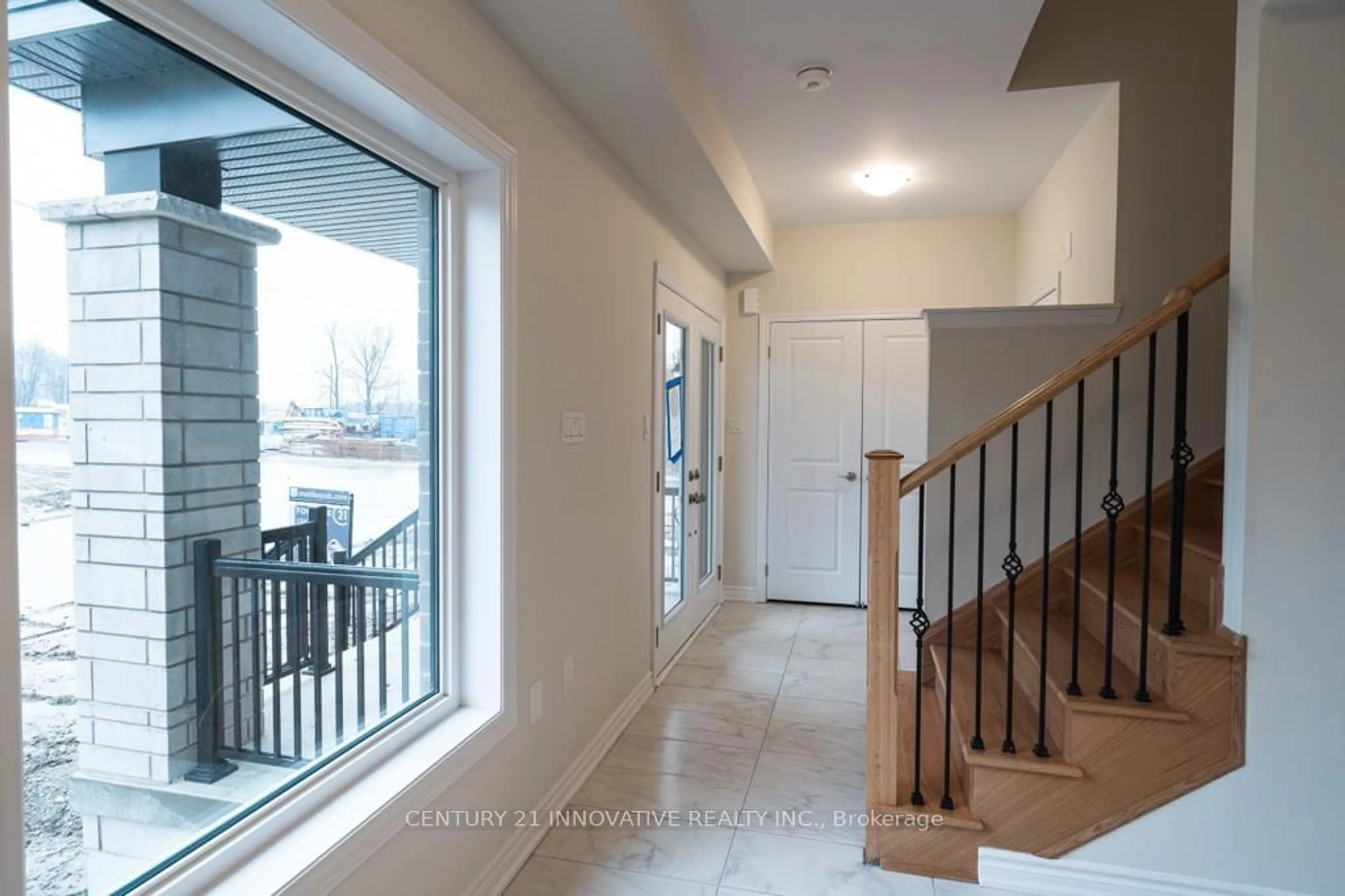 Indoor entryway for 17 Gilham Way, Brant Ontario N3L 0M7