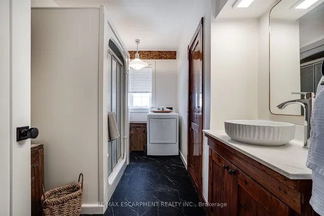 Additional property image - 183 HATT St