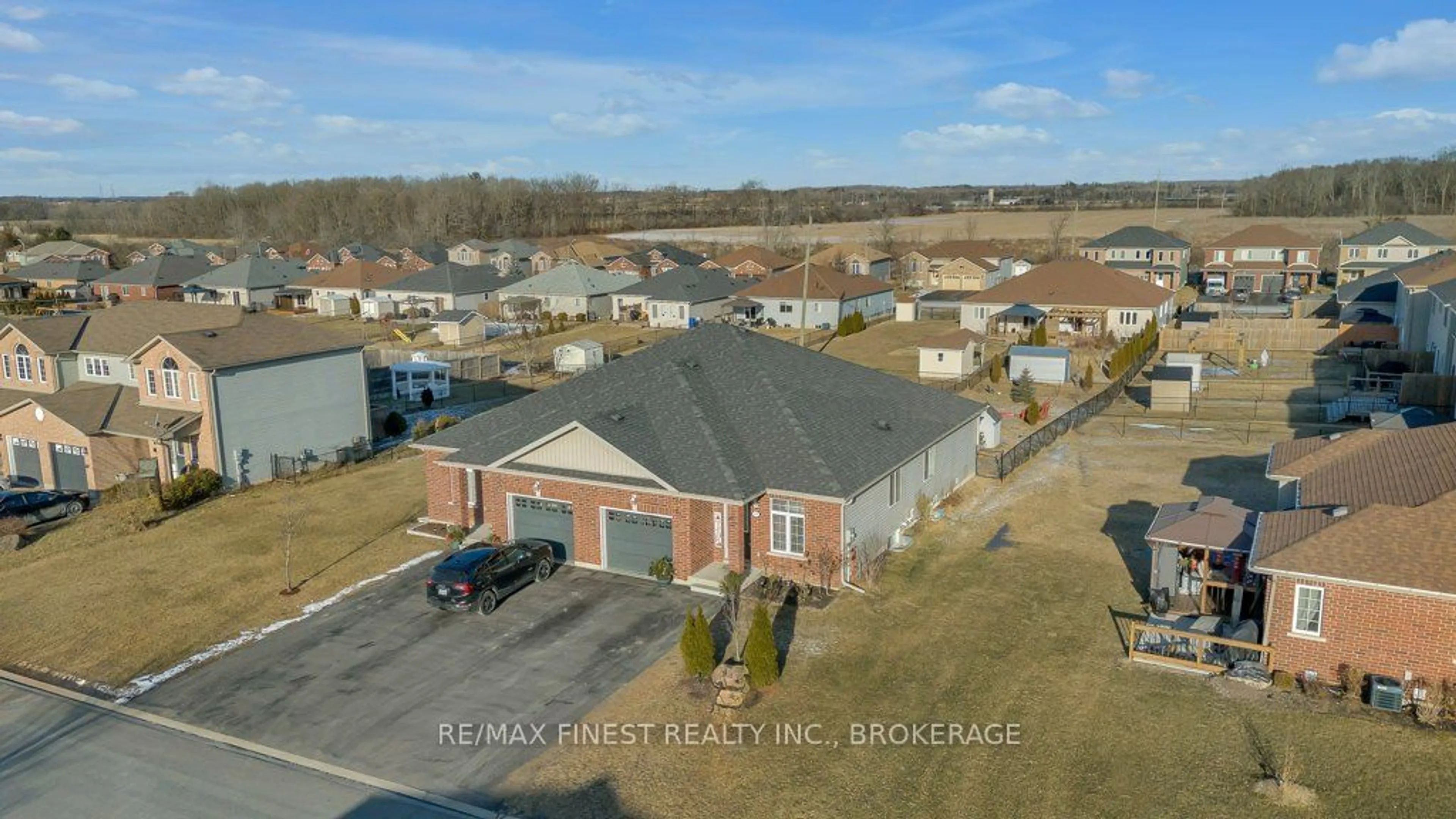 A pic from outside/outdoor area/front of a property/back of a property/a pic from drone, unknown for 33 Beverly St, Greater Napanee Ontario K7R 3X7