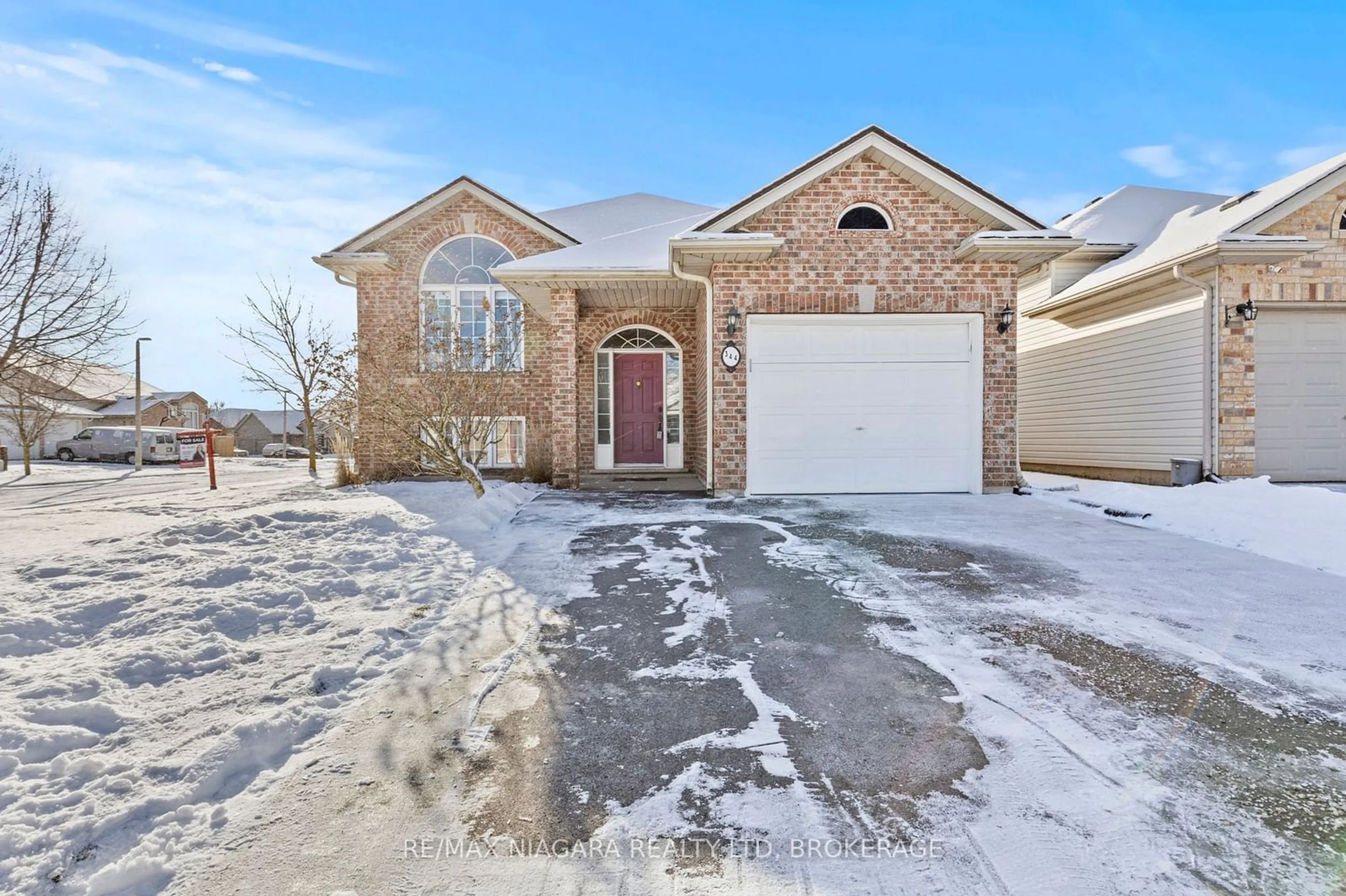 Home with brick exterior material, street for 344 St. Lawrence Dr, Welland Ontario L3C 7H7