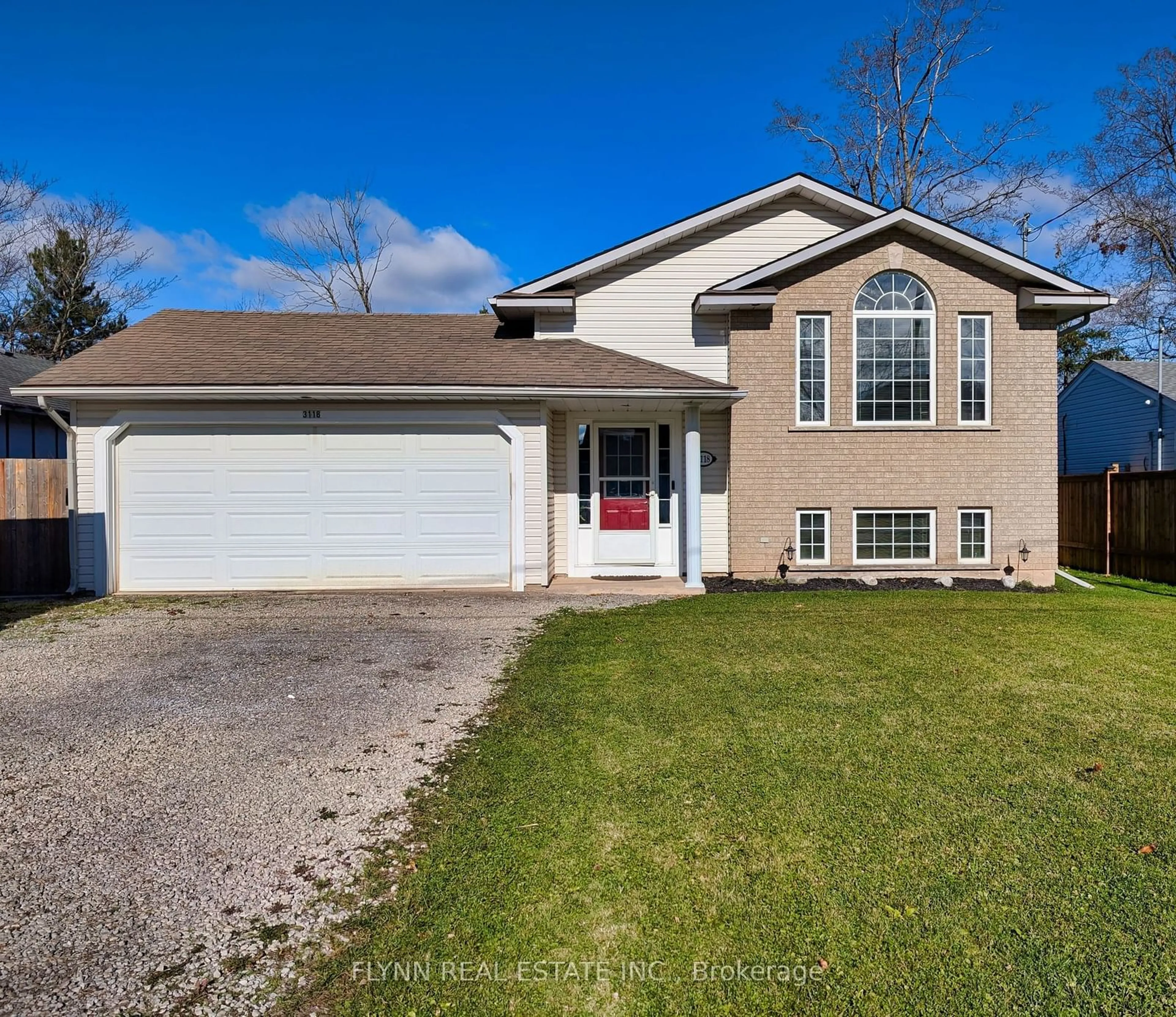 Home with vinyl exterior material, street for 3118 RISELAY Ave, Fort Erie Ontario L0S 1N0