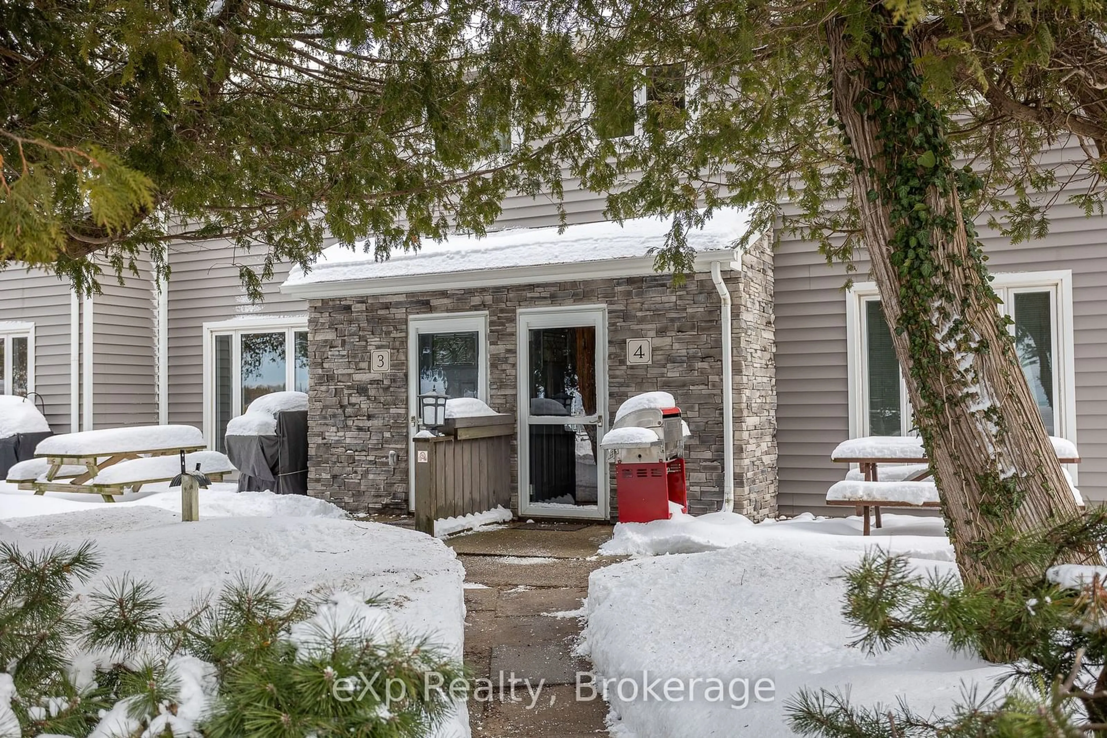 Unknown for 633 Harbour St #4, Saugeen Shores Ontario N0H 2C5