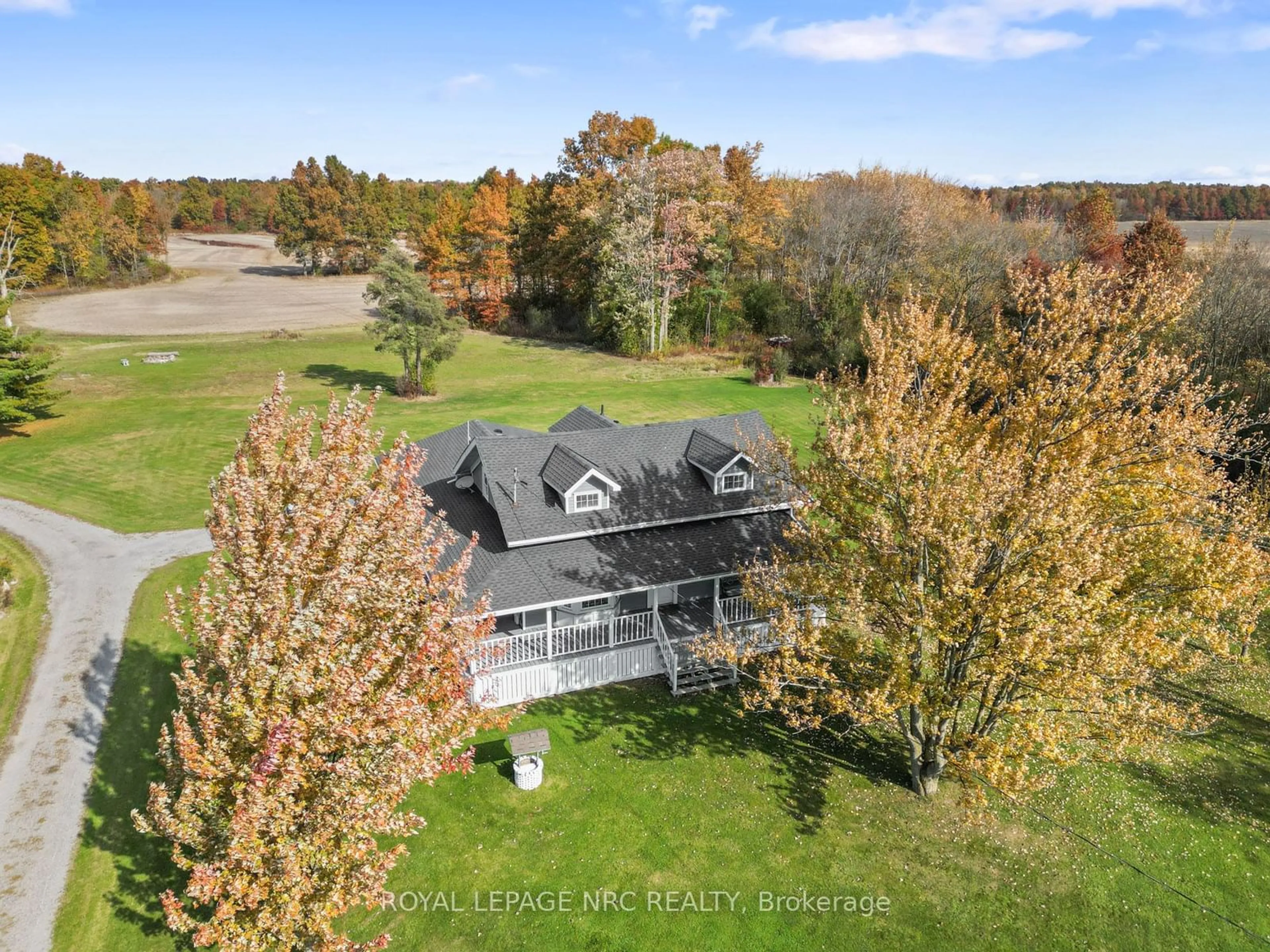 A pic from outside/outdoor area/front of a property/back of a property/a pic from drone, water/lake/river/ocean view for 4426 NETHERBY Rd, Fort Erie Ontario L3B 5N7