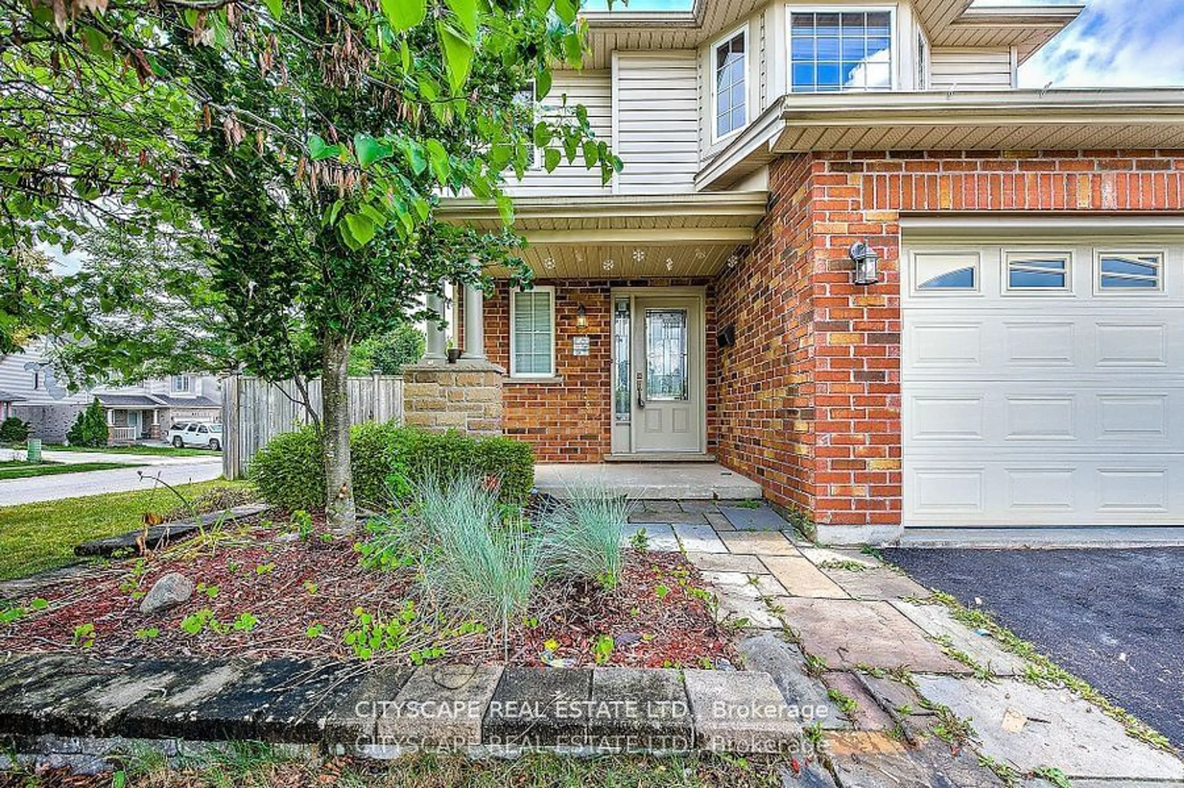 Home with brick exterior material, street for 481 Marconi Blvd, London Ontario N5V 5E7