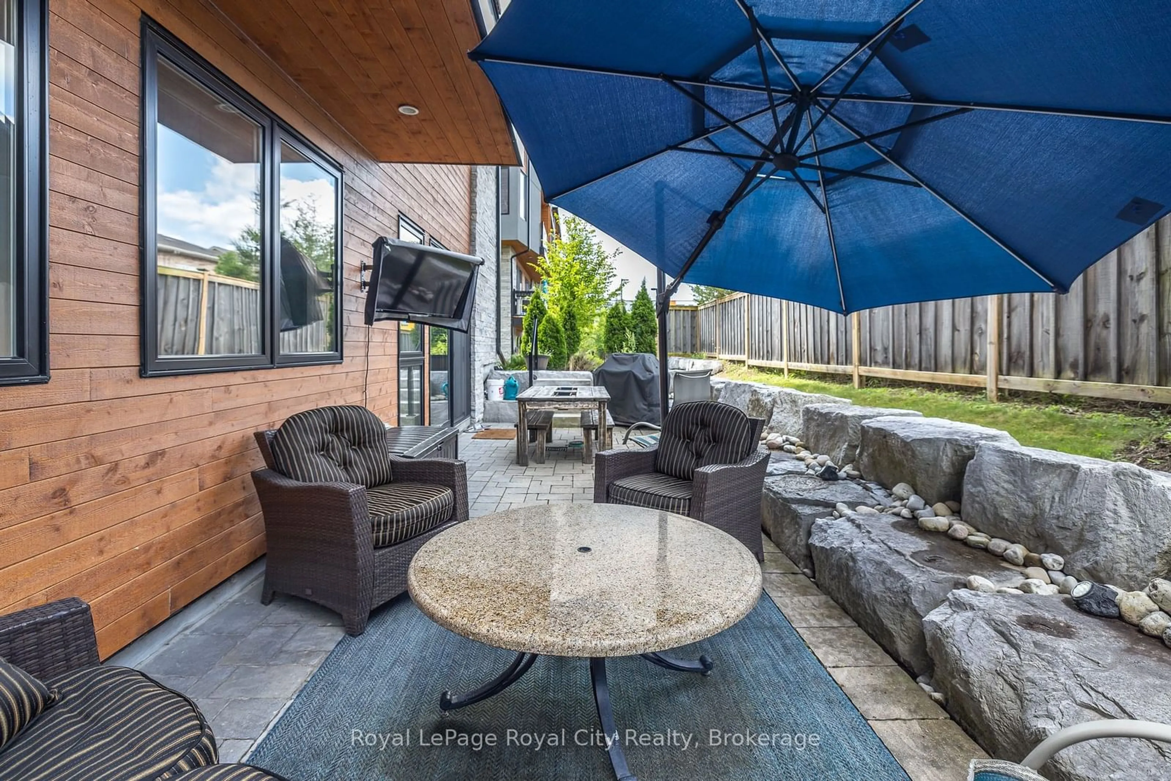 Patio, street for 32 Arkell Rd #17, Guelph Ontario N1L 0L4