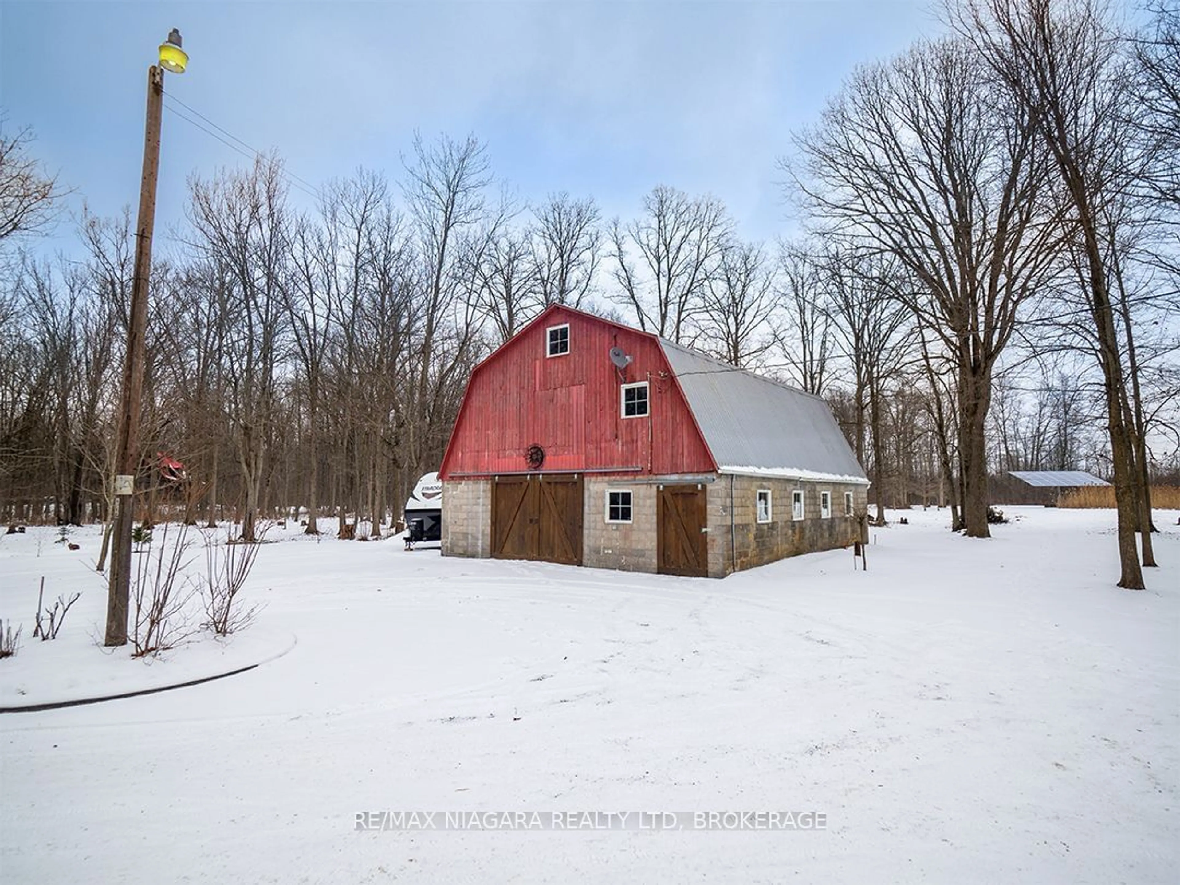 Shed for 3303 Babion Rd, Port Colborne Ontario L3K 5V5