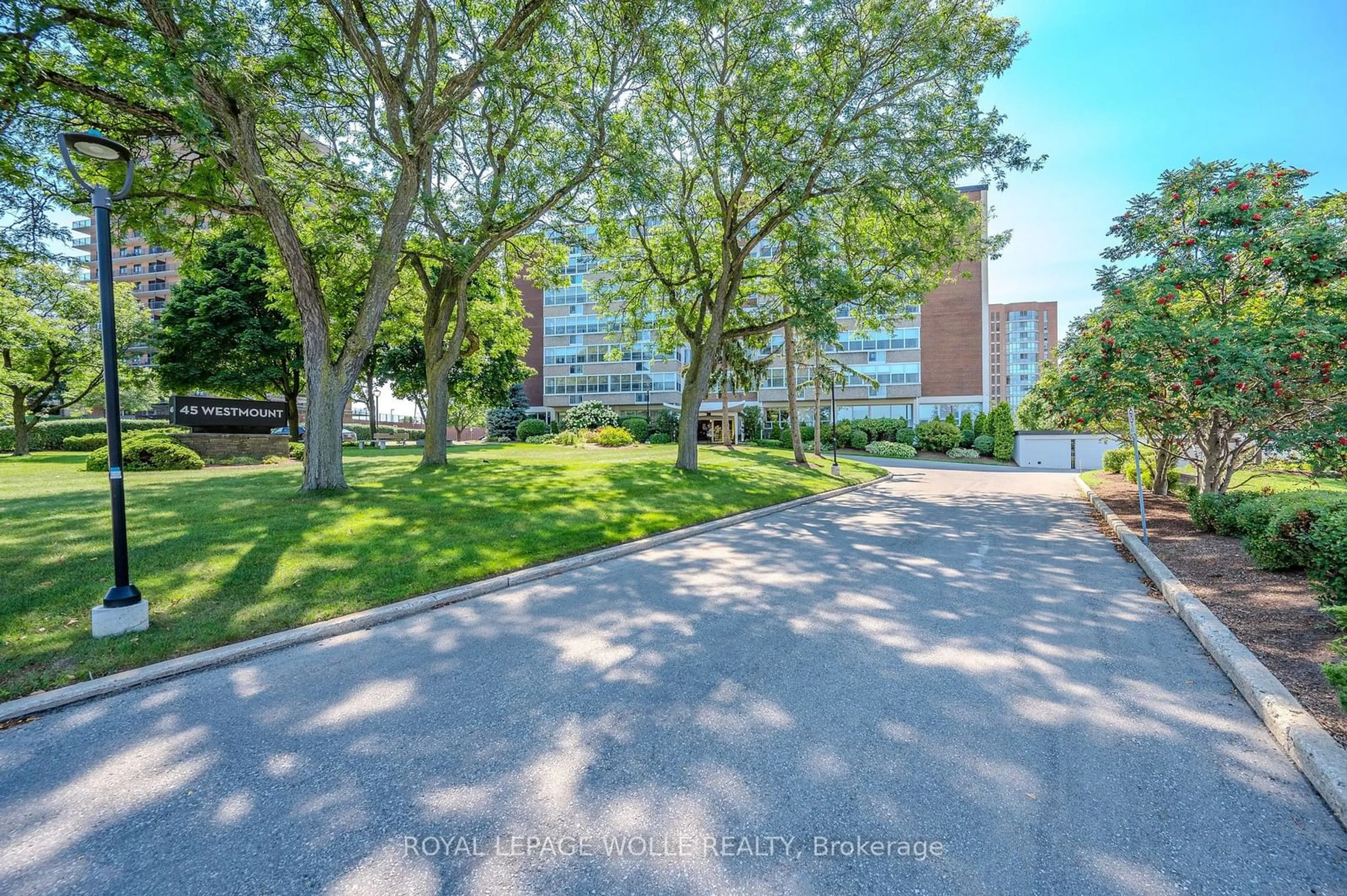 A pic from outside/outdoor area/front of a property/back of a property/a pic from drone, street for 45 Westmount Rd #708, Waterloo Ontario N2L 2R3