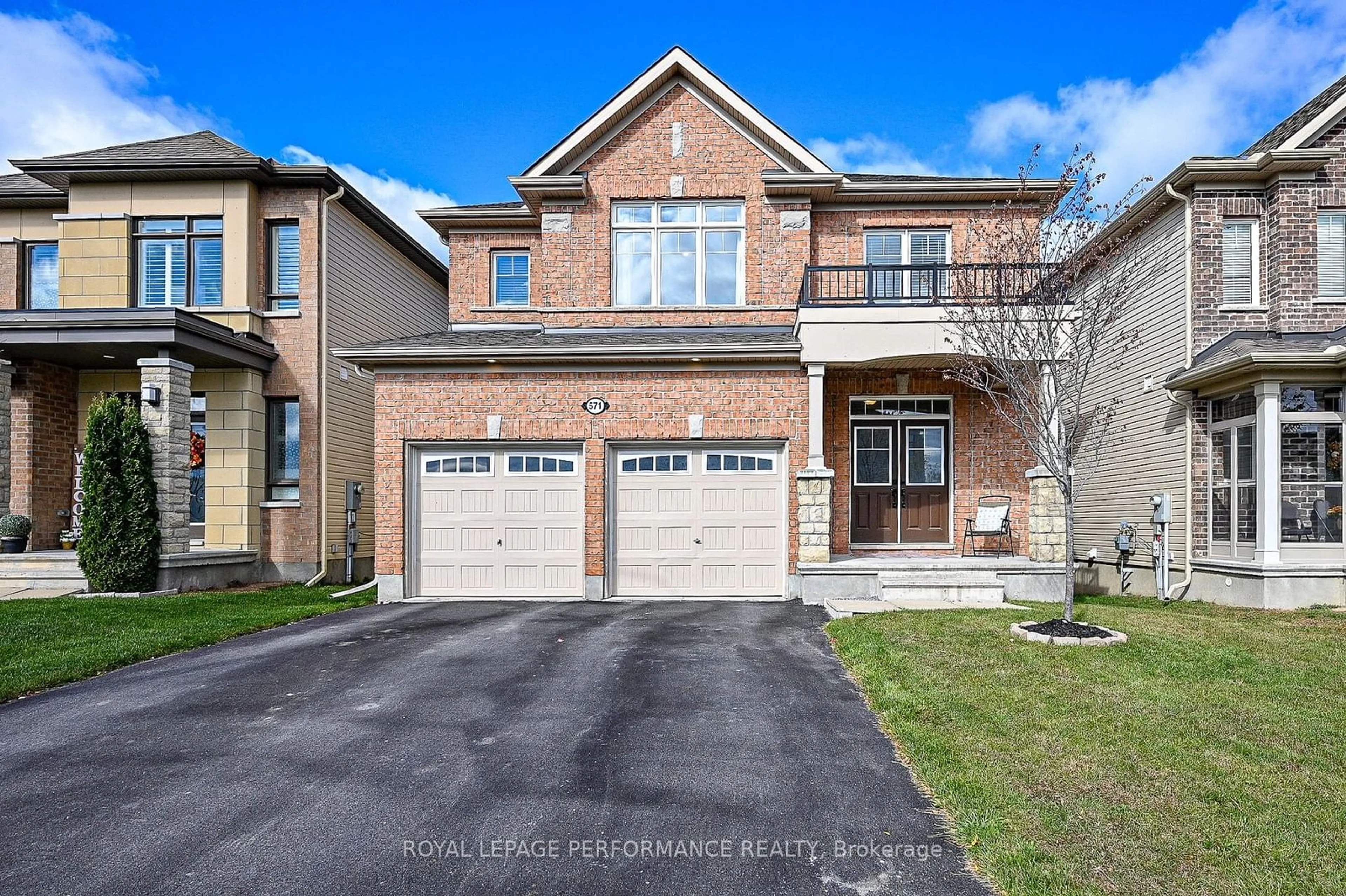 Home with brick exterior material, street for 571 Parade Dr, Stittsville - Munster - Richmond Ontario K2S 0Y1