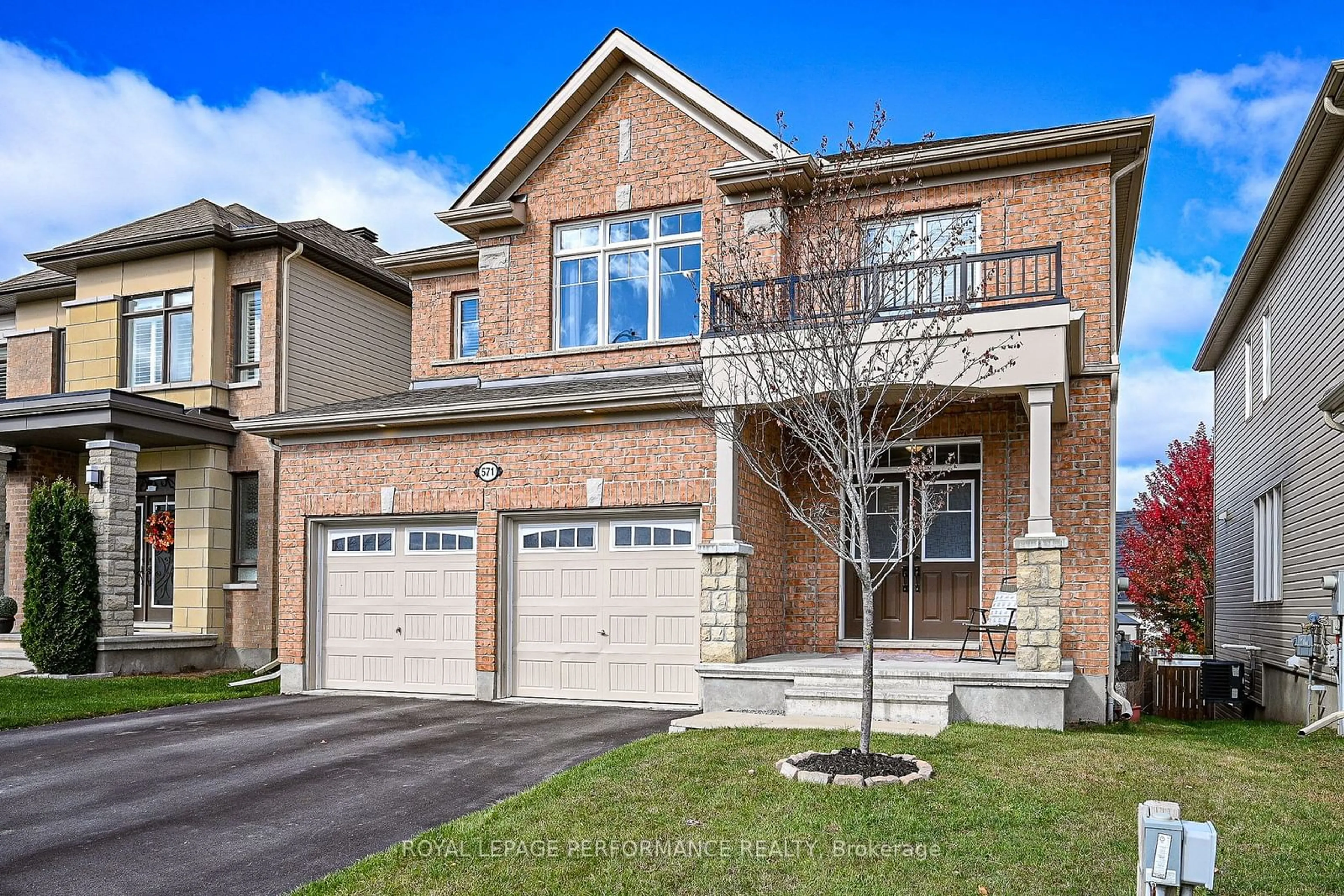 Home with brick exterior material, street for 571 Parade Dr, Stittsville - Munster - Richmond Ontario K2S 0Y1