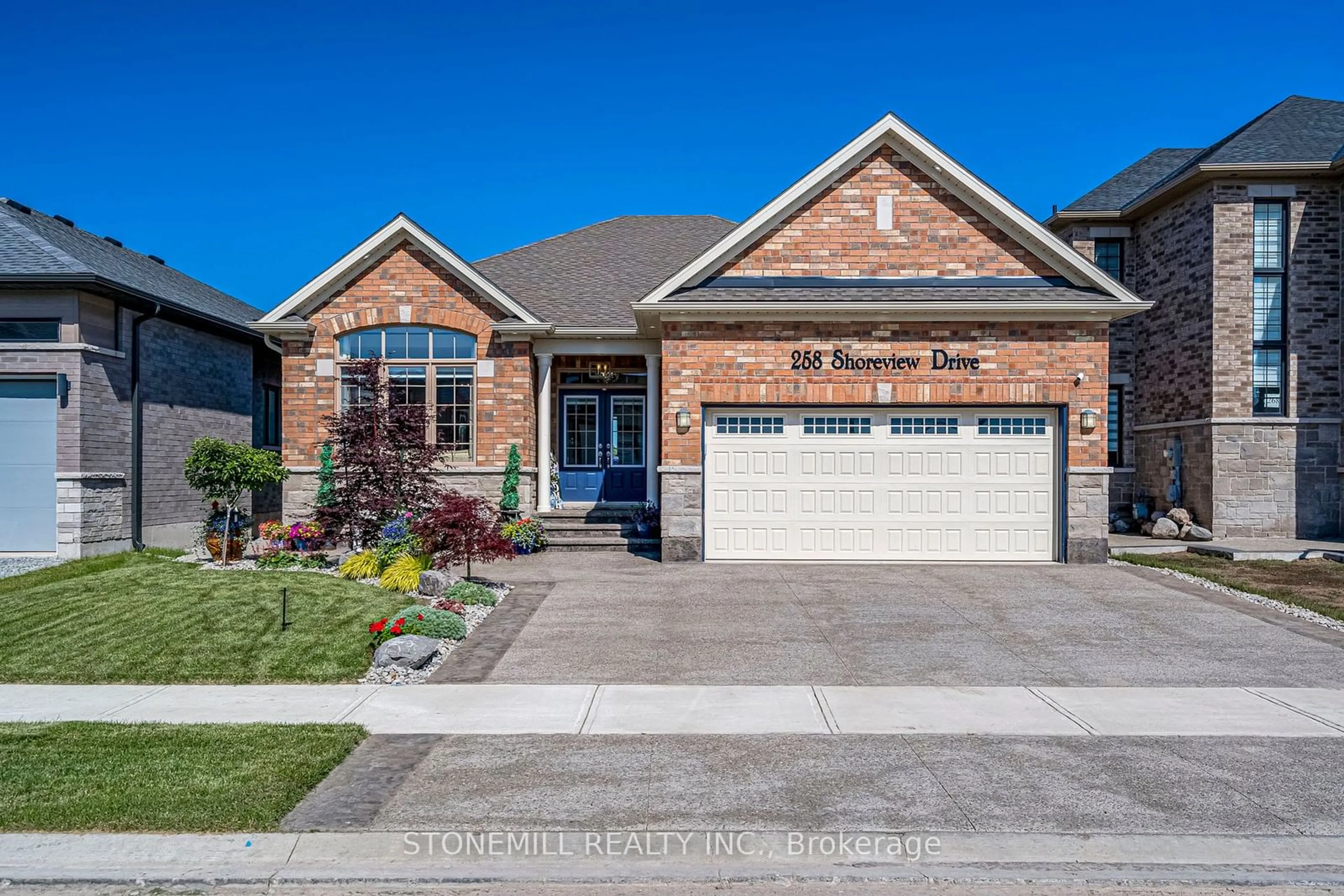 Home with brick exterior material, street for 258 Shoreview Dr, Welland Ontario L3B 0H3