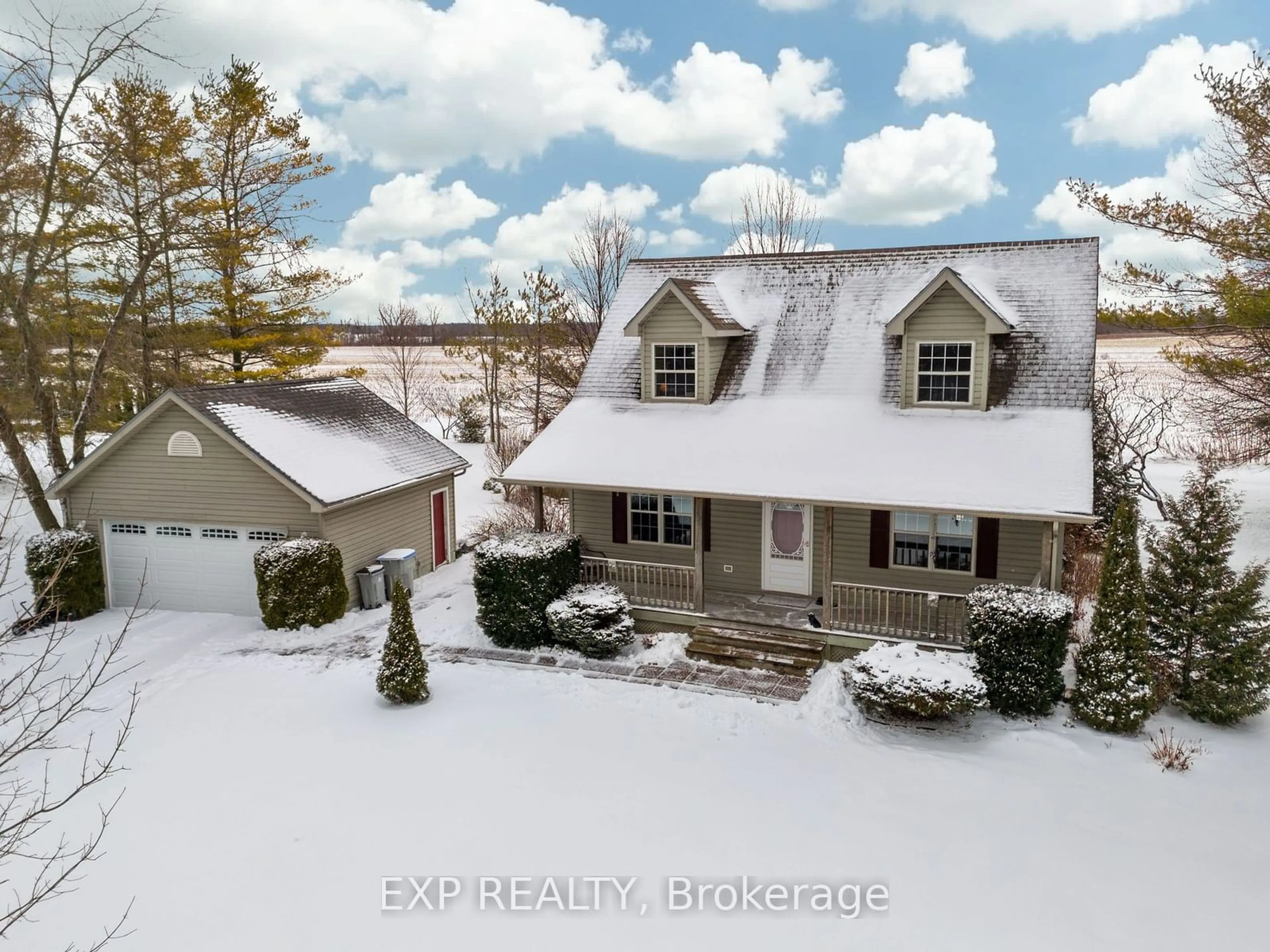 A pic from outside/outdoor area/front of a property/back of a property/a pic from drone, water/lake/river/ocean view for 9889 Leonard St, Lambton Shores Ontario N0M 1T0