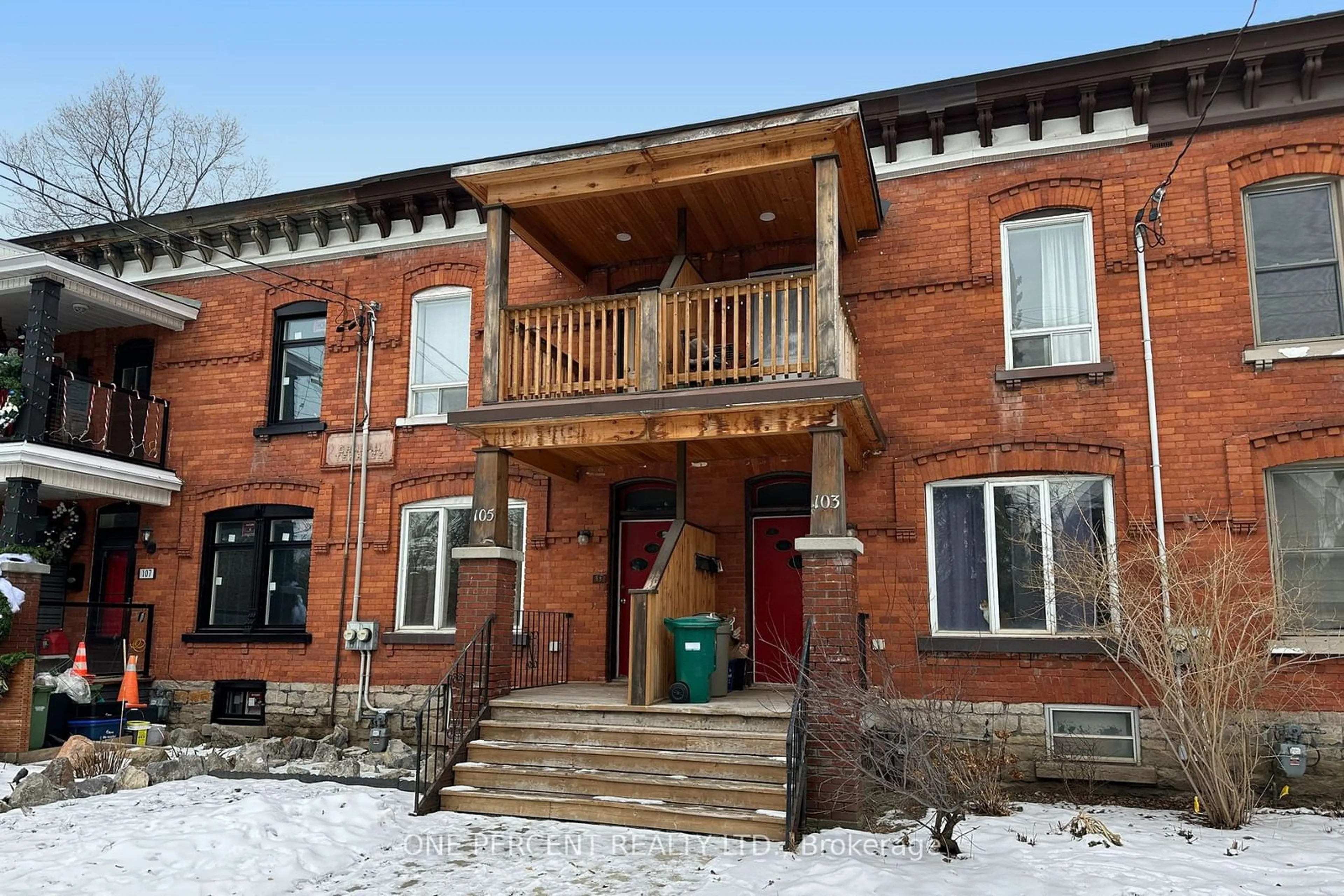 Home with brick exterior material, building for 103-105 Florence St, Ottawa Centre Ontario K1R 5N1