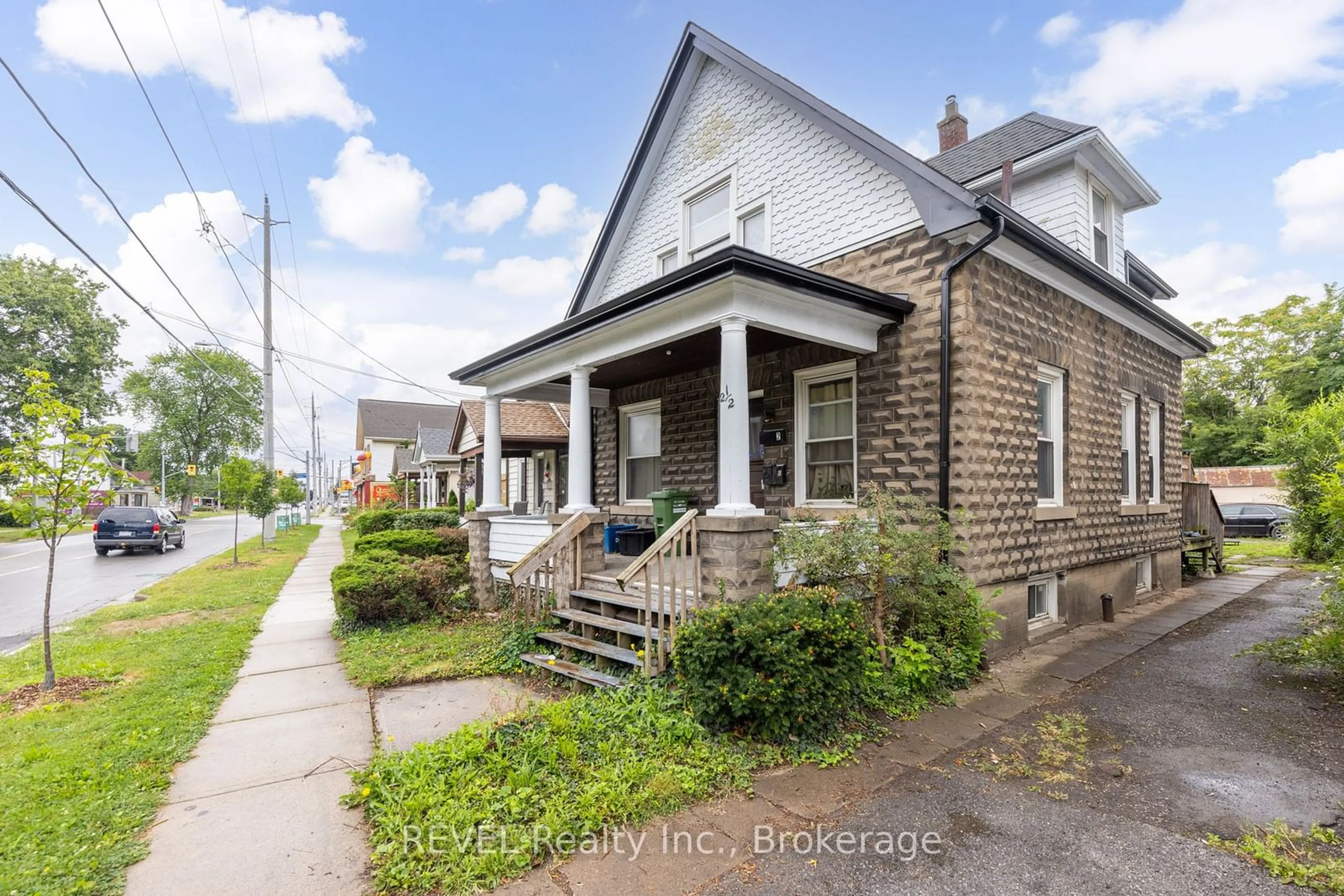 Home with brick exterior material, street for 92 1/2 WELLAND Ave, St. Catharines Ontario L2R 2N1