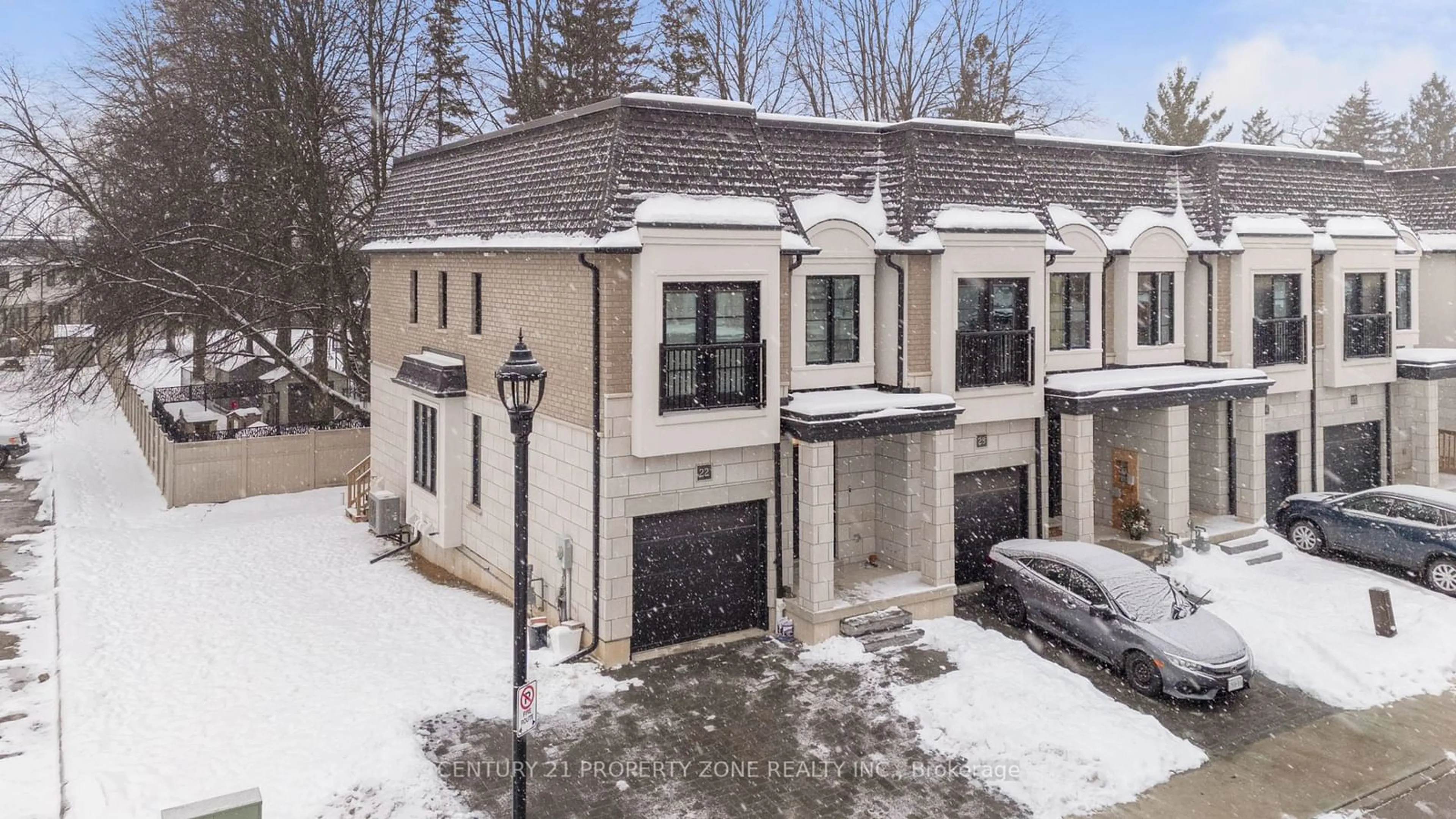 A pic from outside/outdoor area/front of a property/back of a property/a pic from drone, street for 143 Elgin St #22, Cambridge Ontario N1R 0E1